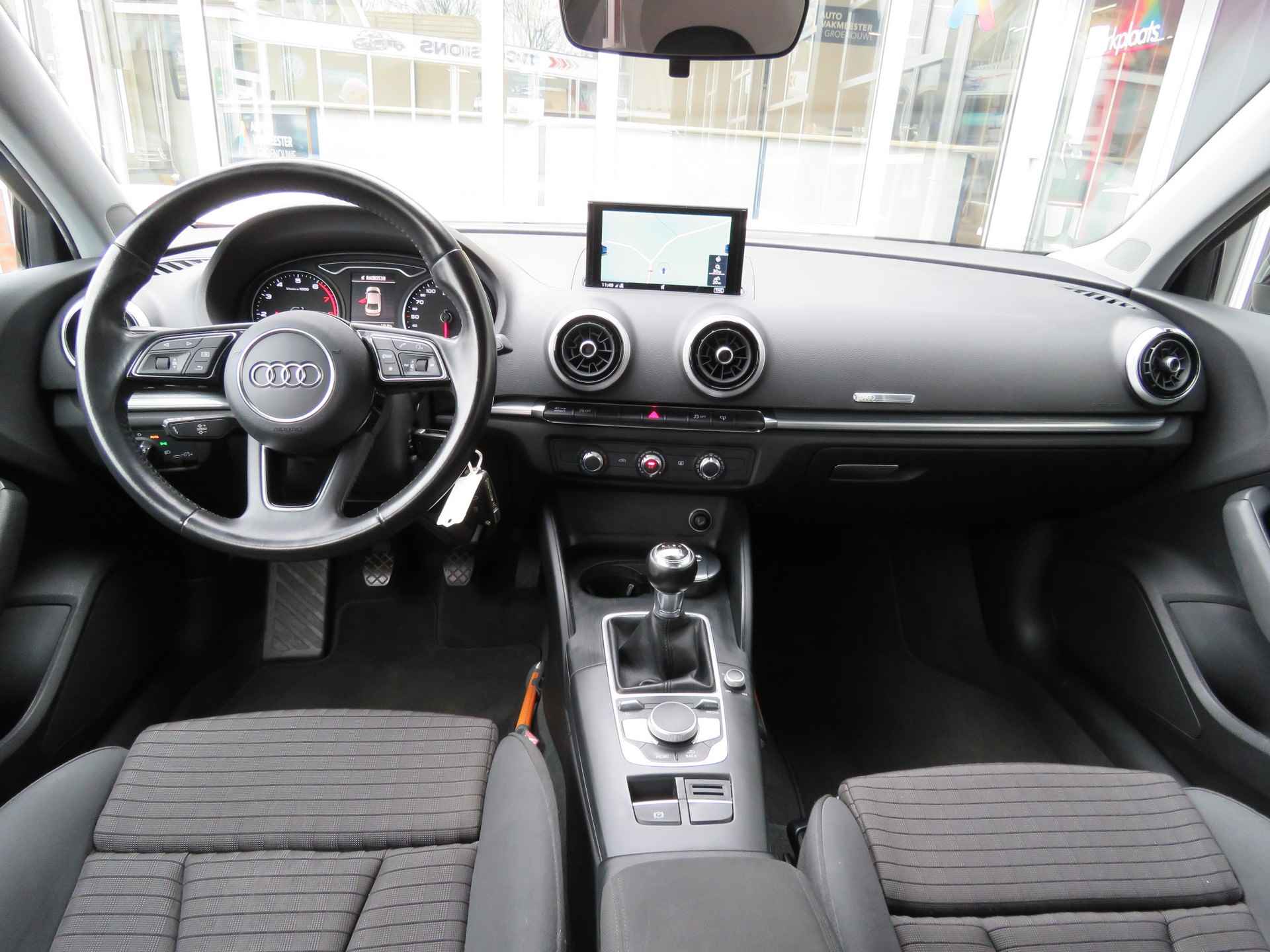 Audi A3 Limousine 1.0 115pk TFSI Sport Edition / Led Dyn. / 18 Inch / Navi / BOVAG garantie - 12/44