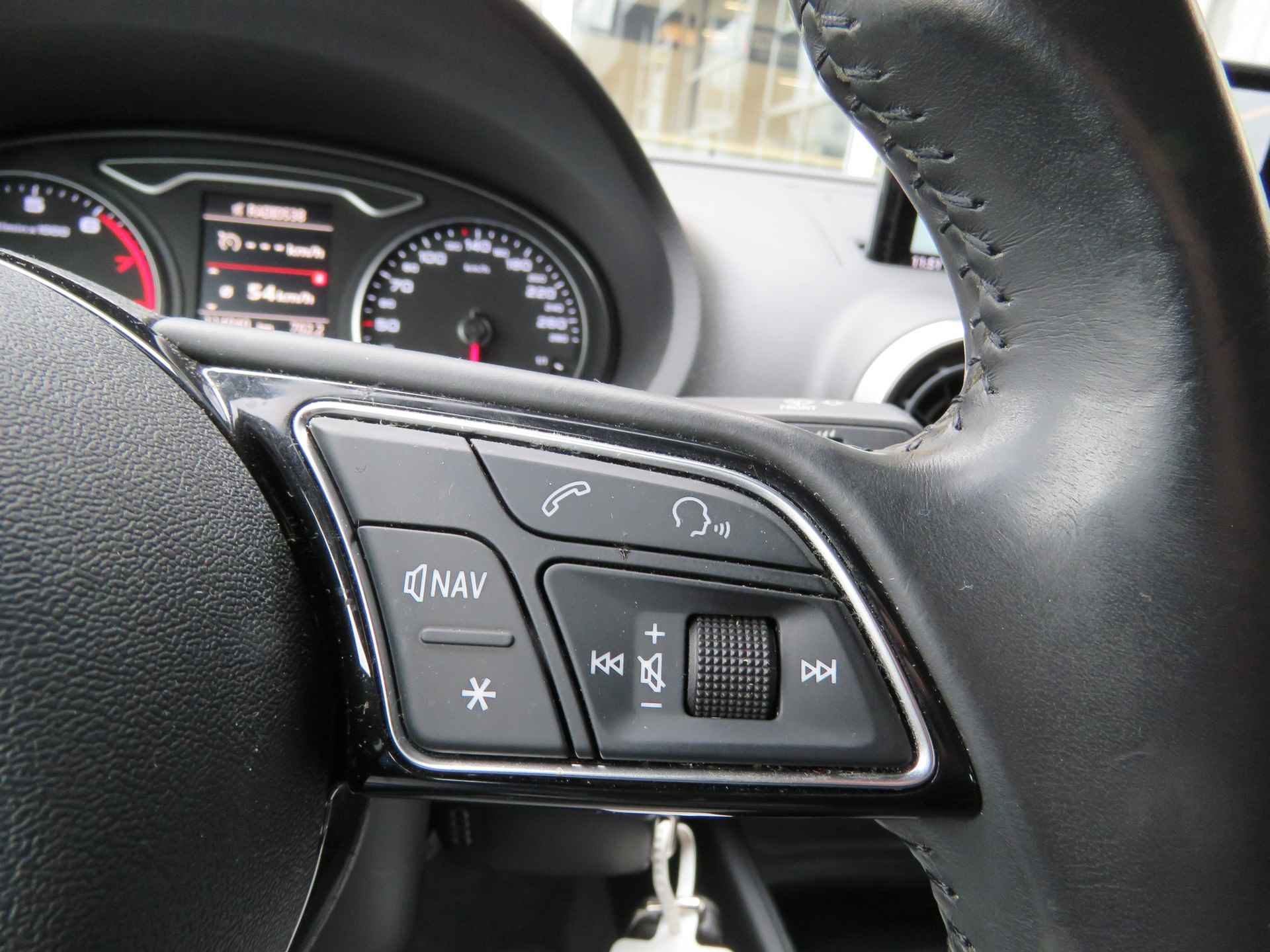 Audi A3 Limousine 1.0 115pk TFSI Sport Edition / Led Dyn. / 18 Inch / Navi / BOVAG garantie - 27/44