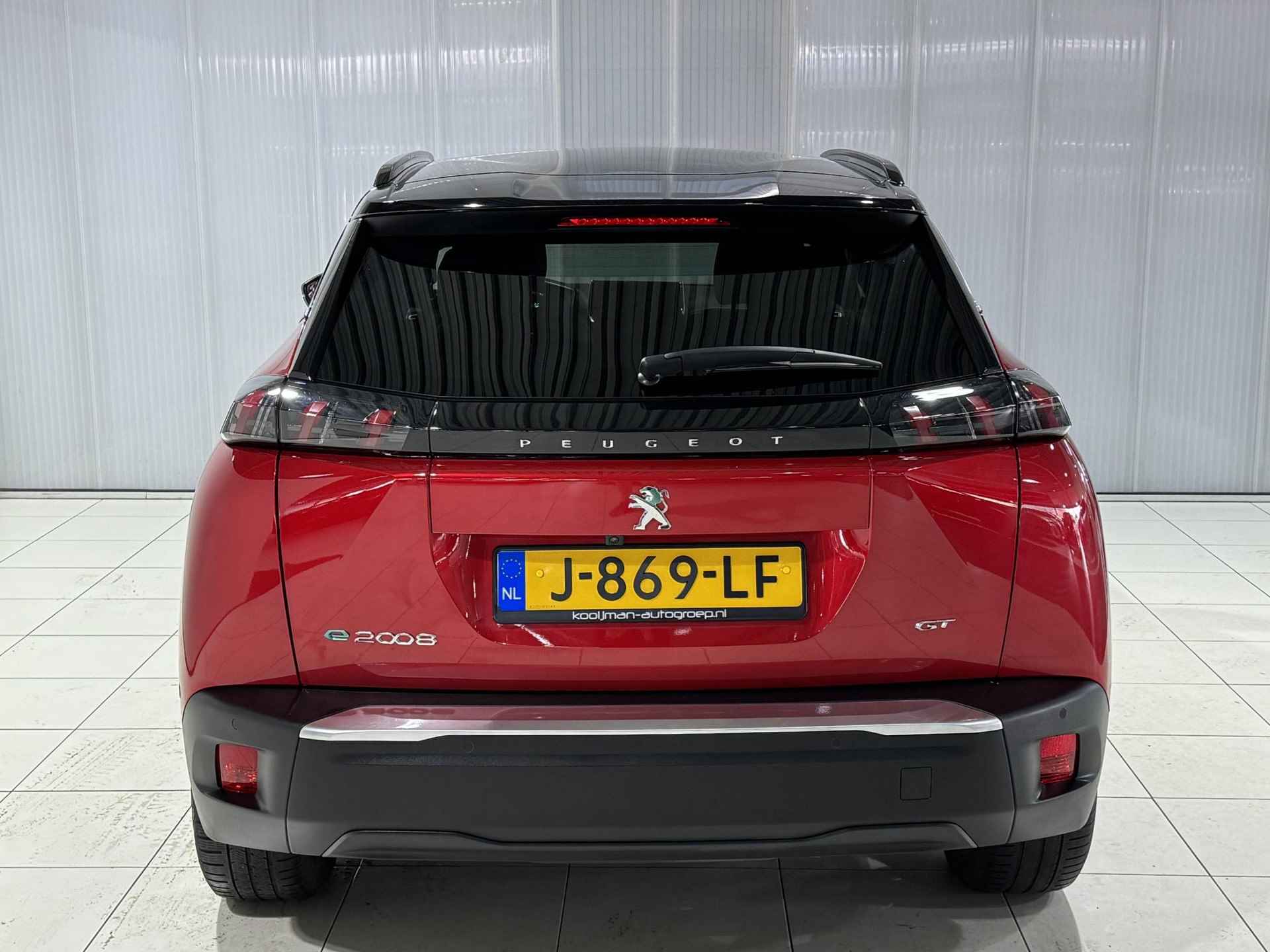 Peugeot e-2008 EV GT 50 kWh fantastische GT uitvoering, heel veel opties | Alcantara bekleding | Cruise Control | Parkeersensoren | Apple Carplay/Android Auto | Keyless | Achteruitrijcamera | Full map navigatie | Dodehoek detectie | - 25/25