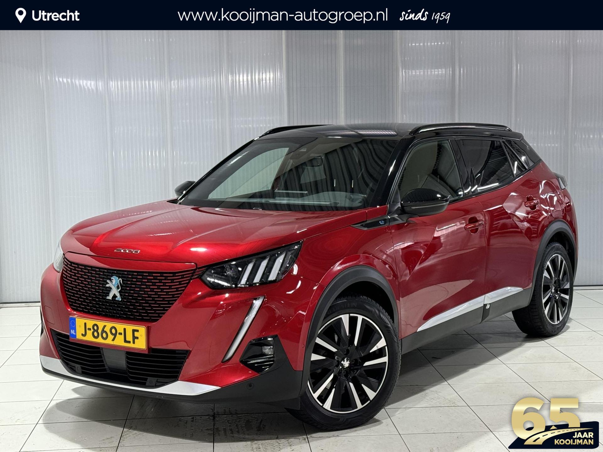 Peugeot e-2008 EV GT 50 kWh fantastische GT uitvoering, heel veel opties | Alcantara bekleding | Cruise Control | Parkeersensoren | Apple Carplay/Android Auto | Keyless | Achteruitrijcamera | Full map navigatie | Dodehoek detectie |