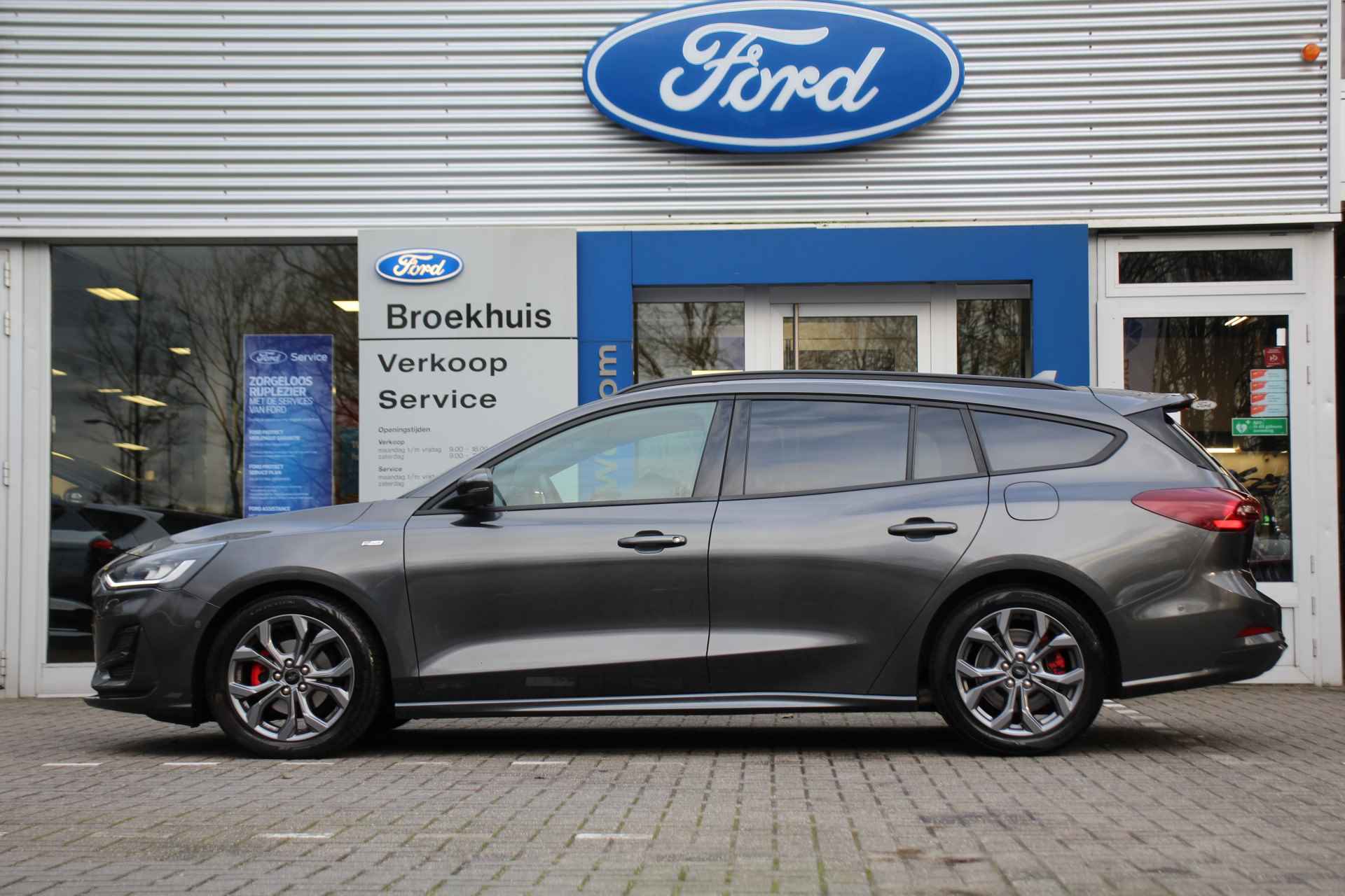 Ford Focus Wagon 1.0 EB HYBRID ST-LINE | NL-AUTO! | WINTERPACK | CRUISE | PARK SENS V+A | CAMERA | PRACHTIGE STAAT! - 2/48