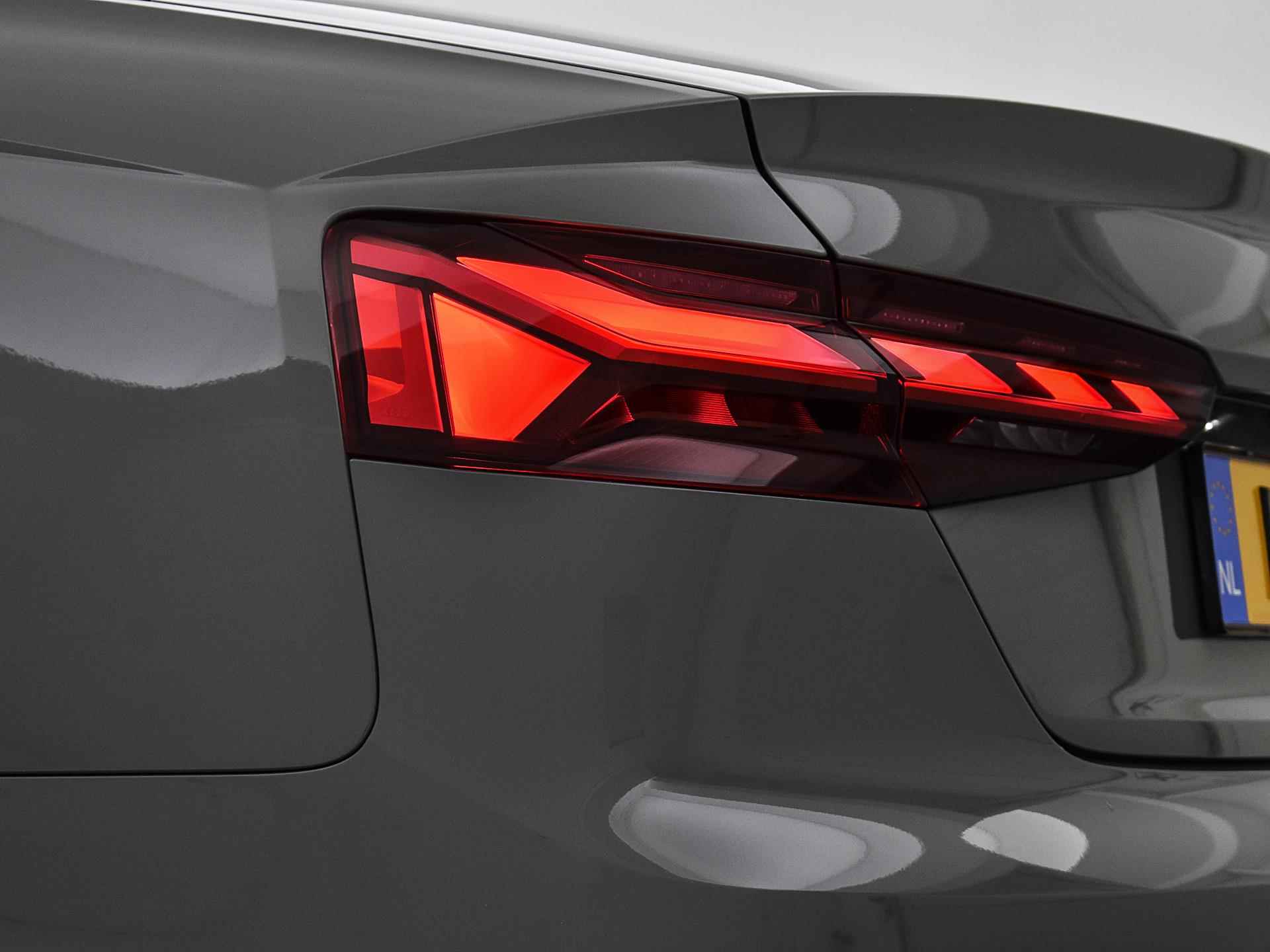 Audi S5 Cabriolet 3.0 Tfsi 354pk Tiptronic Quattro | B&O Sound | LED Matrix | Elek. Stoelen + Massage | Camera | Side Assist | 20"Velgen | Garantie t/m 12-03-2025 of 100.000km - 40/42
