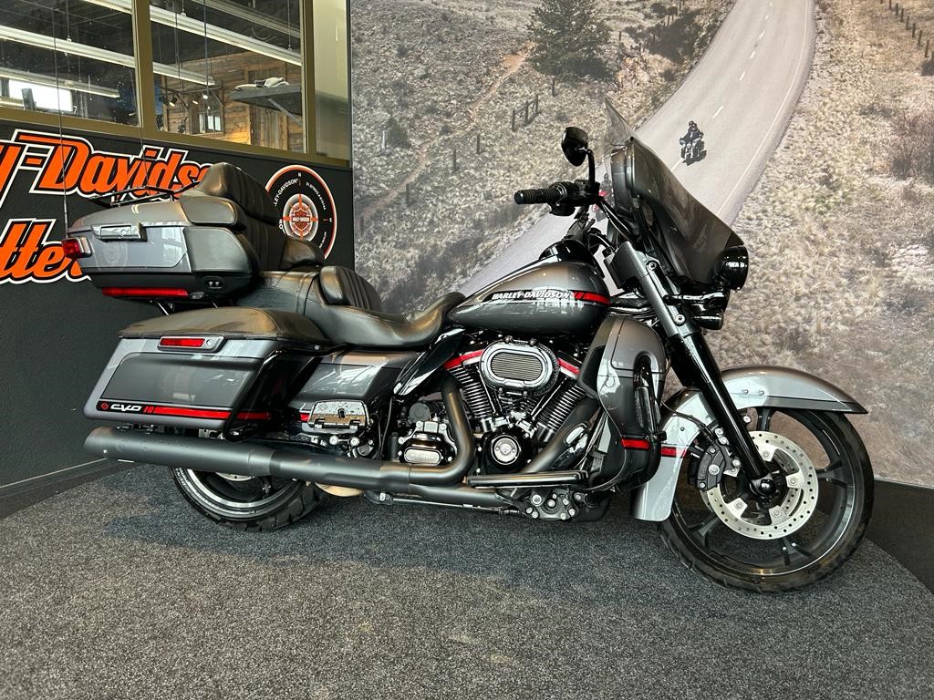 Harley-Davidson FLHTKSE CVO Ultra Limited