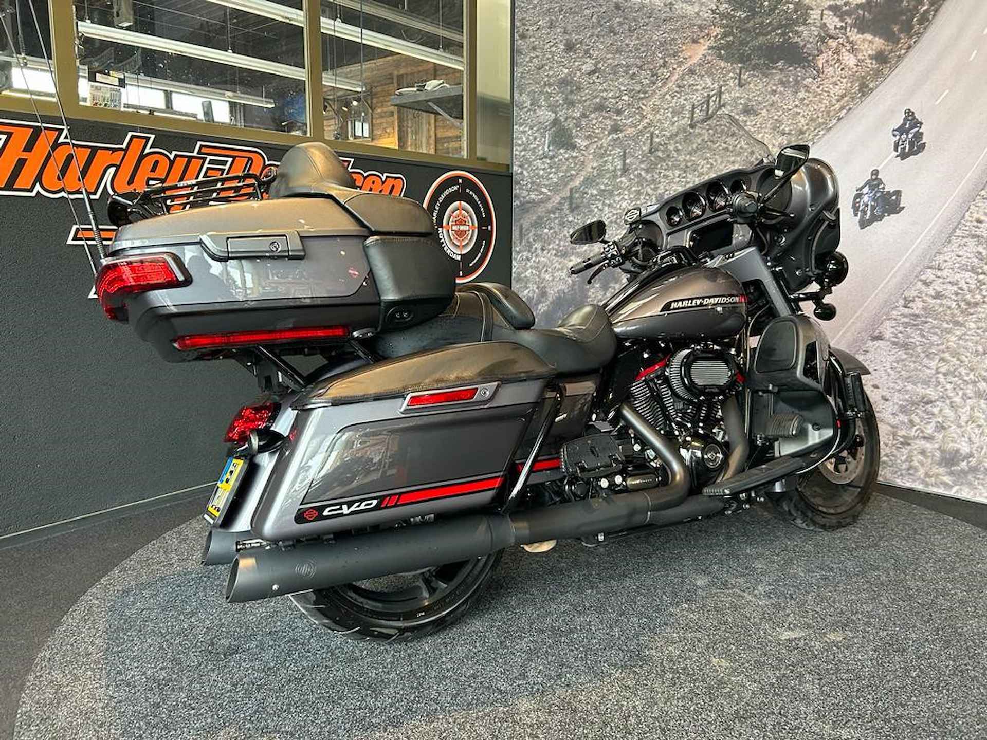 Harley-Davidson FLHTKSE CVO Ultra Limited - 3/19