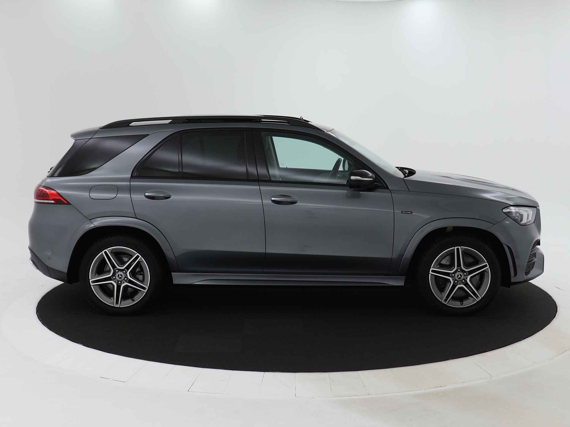 Mercedes-Benz GLE 350 e 4MATIC Premium Plus | Panoramadak | Burmester | Trekhaak | Navigatie | Wide screen | Lichtmetalen velgen | Elect. bedienbare voorstoelen | Parking support | inclusief 24 maanden MB Certified garantie voor europa - 16/45