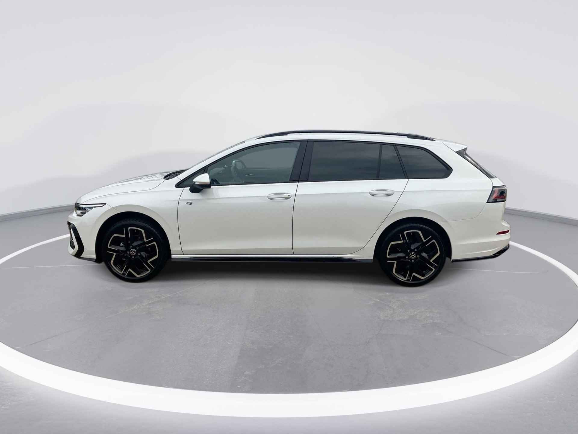 Volkswagen Golf variant R-Line-Edition 1.5 eTSI 116 pk 7 versn. DSG   · Assistance pakket plus · Koplampverlichting LED Matrix - 3/12