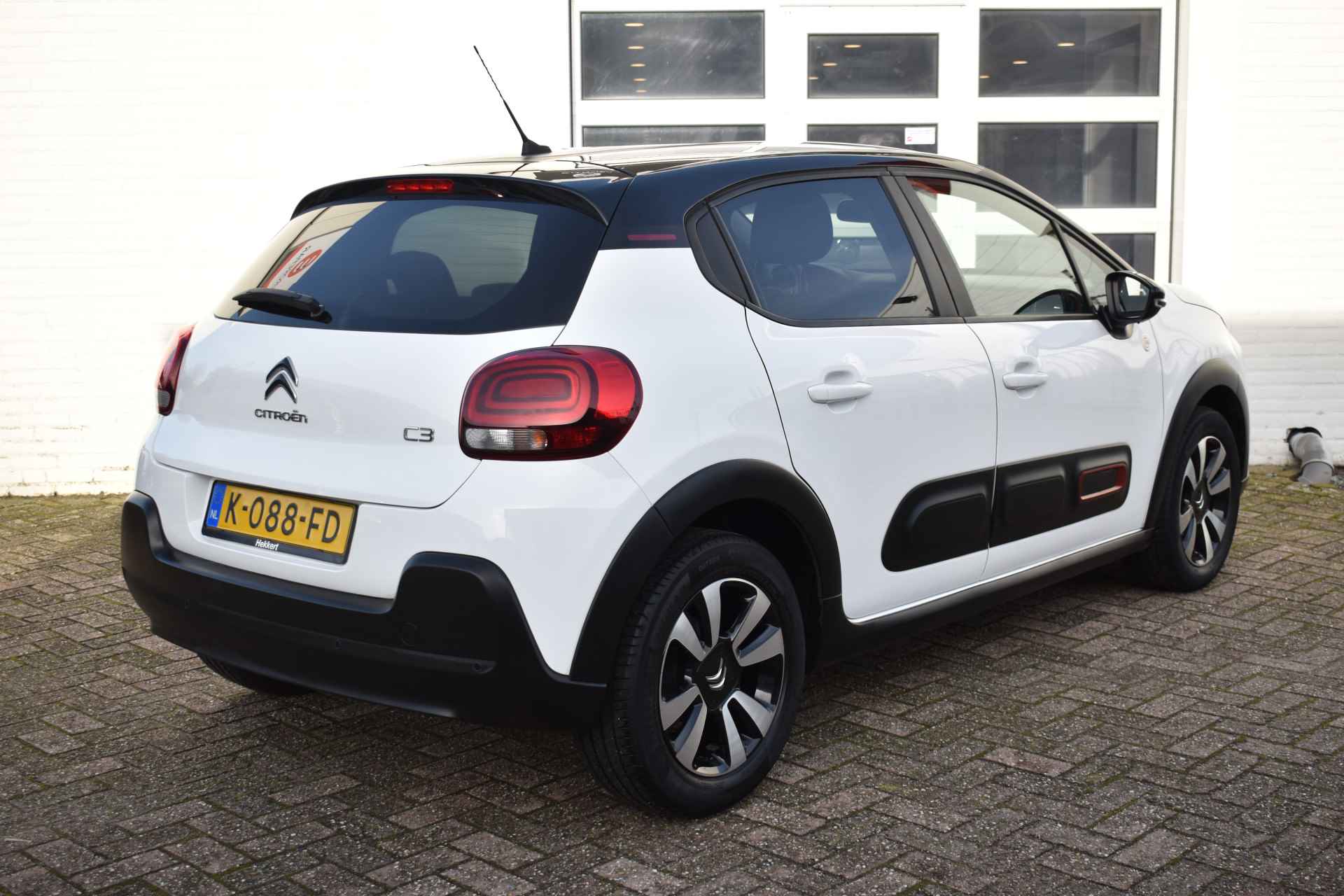 Citroën C3 PureTech 83 C-Series Airco | Navi | PDC | - 7/23