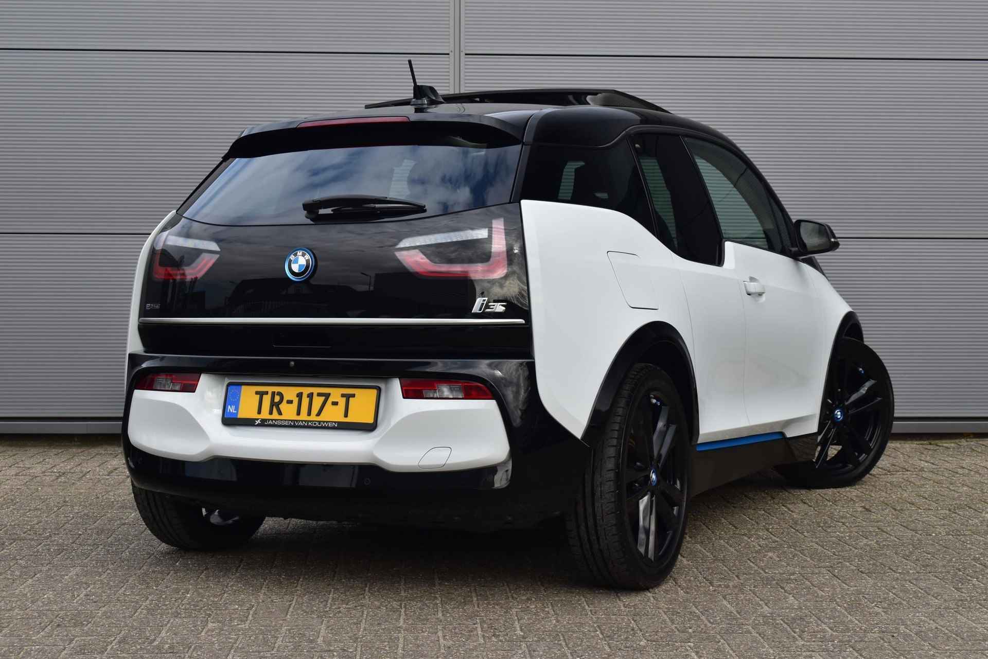 BMW i3 S iPerformance 94Ah 33 kWh / Panoramadak / 20" Velgen / Harman&Kardon - 4/41