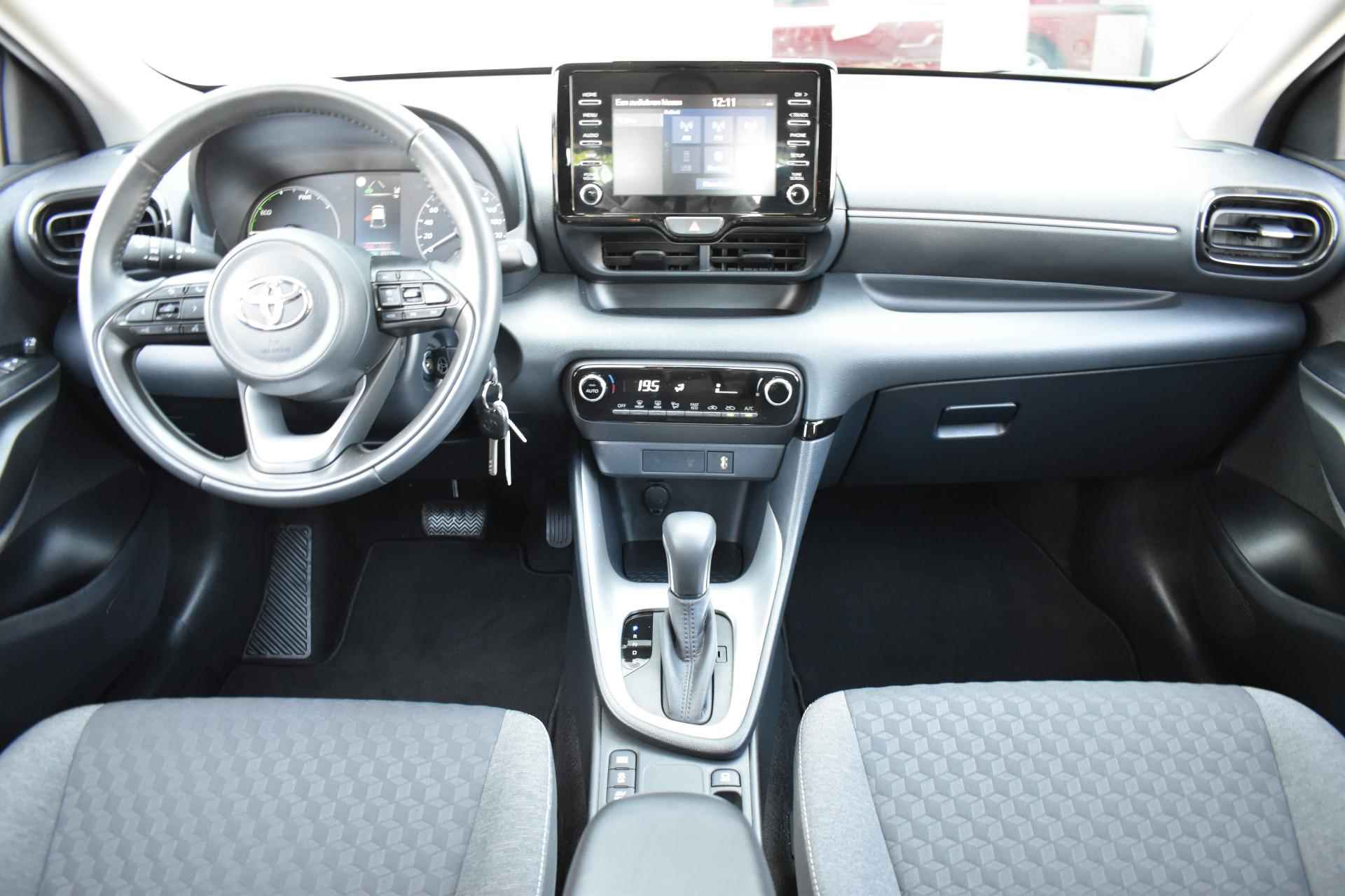 Toyota Yaris 1.5 Hybrid Active - 10/31