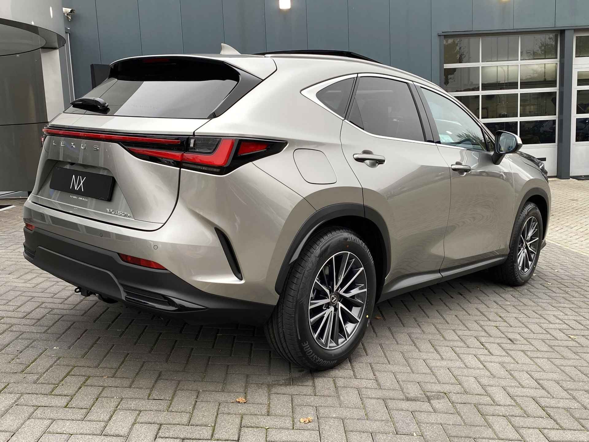 Lexus NX 450h+ AWD Luxury Line PANODAK TREKHAAK 360CAMERA STOELVERW BLINDSPOT - 3/42