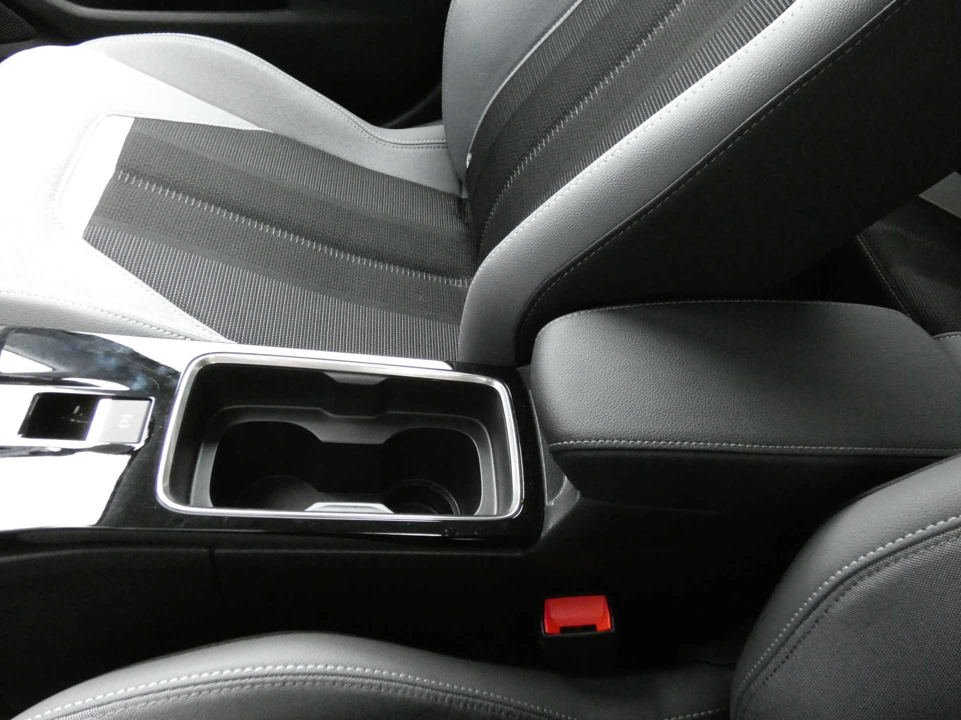 Opel Mokka Electric Level 5 50 kWh Navigatie| Apple Carplay| Camera - 27/45
