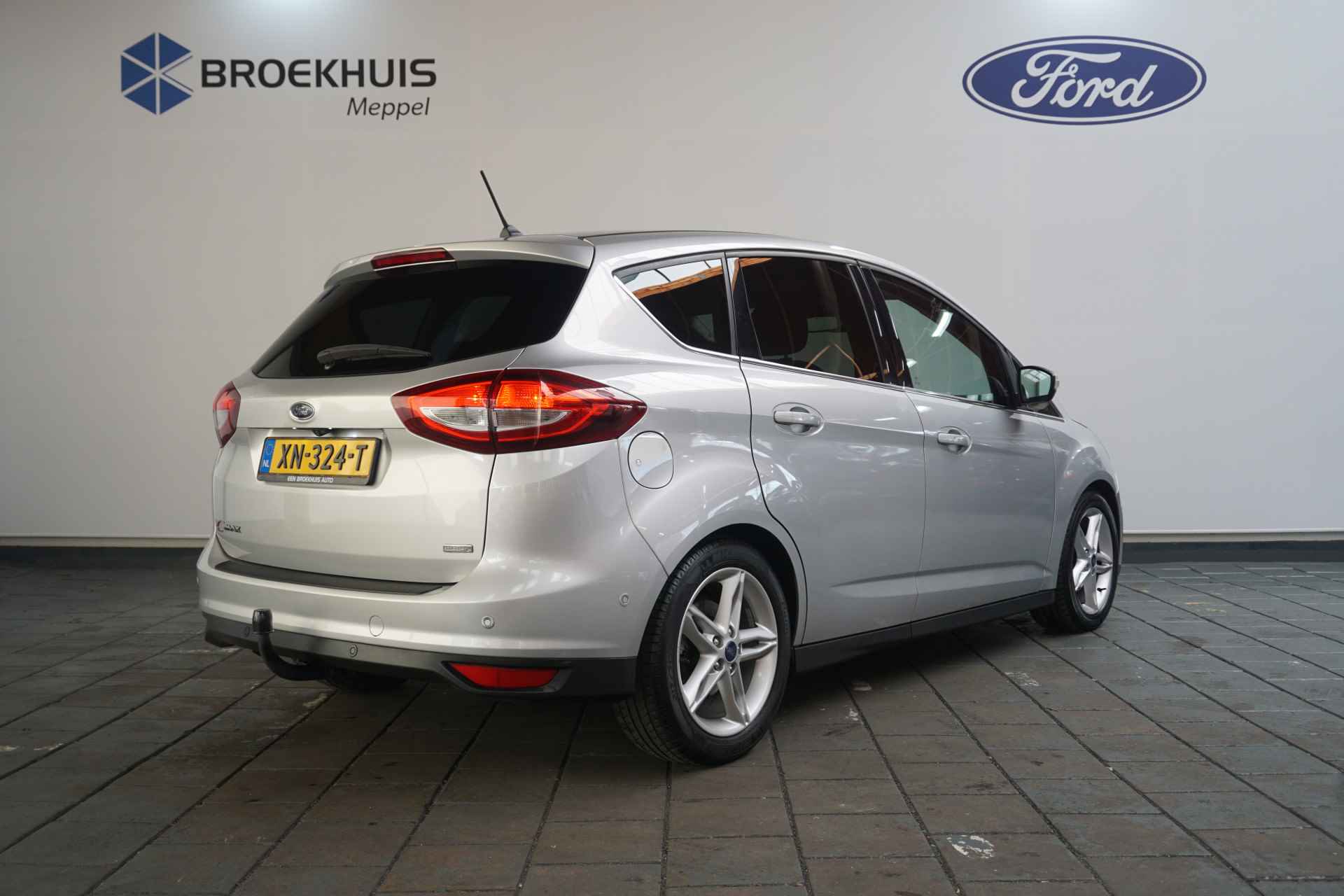 Ford C-MAX 1.0 Titanium | Trekhaak | Xenon | Stoel- en Stuurverwarming | Camera | Clima | Navi | 17 Inch | - 5/44