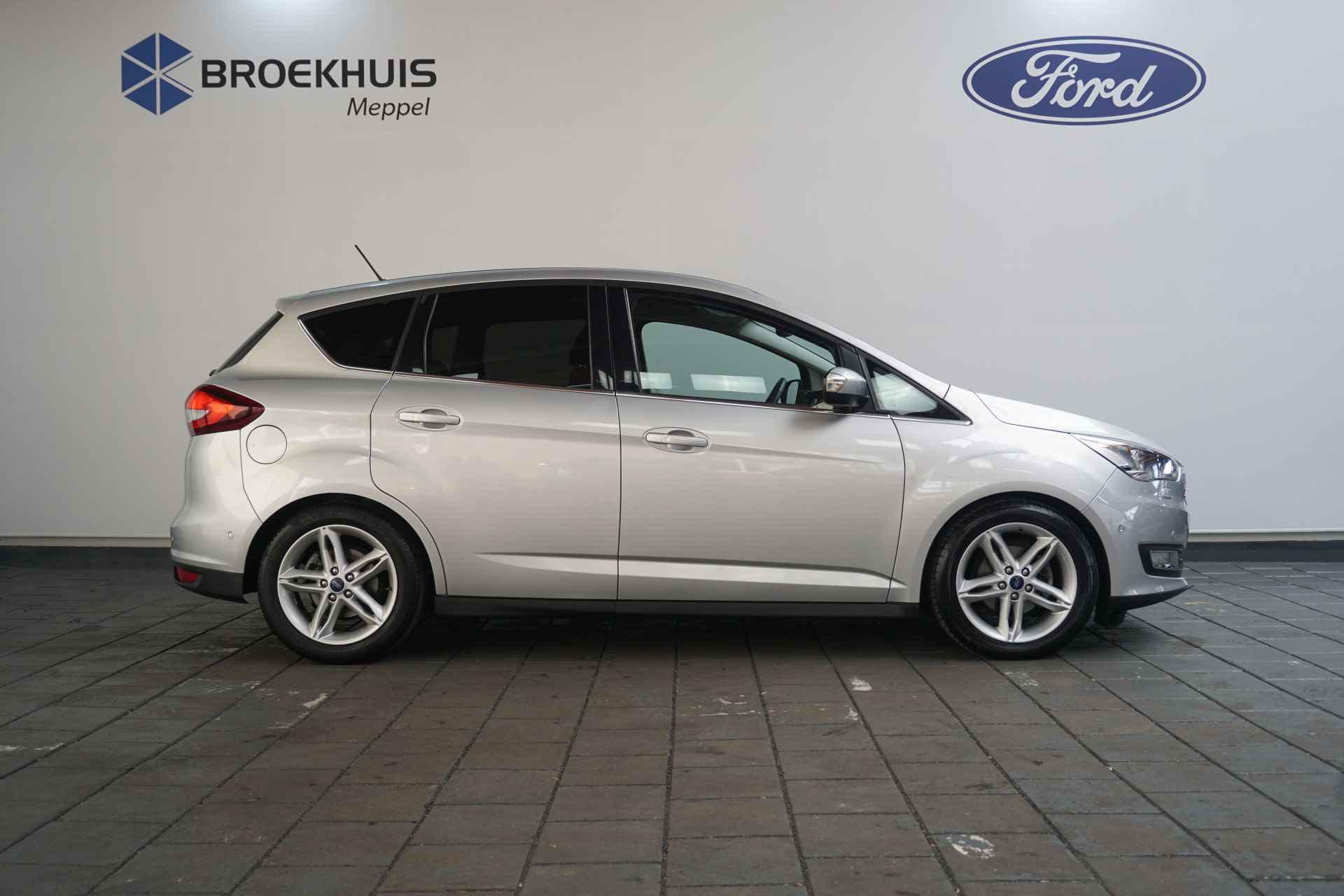 Ford C-MAX 1.0 Titanium | Trekhaak | Xenon | Stoel- en Stuurverwarming | Camera | Clima | Navi | 17 Inch | - 6/44