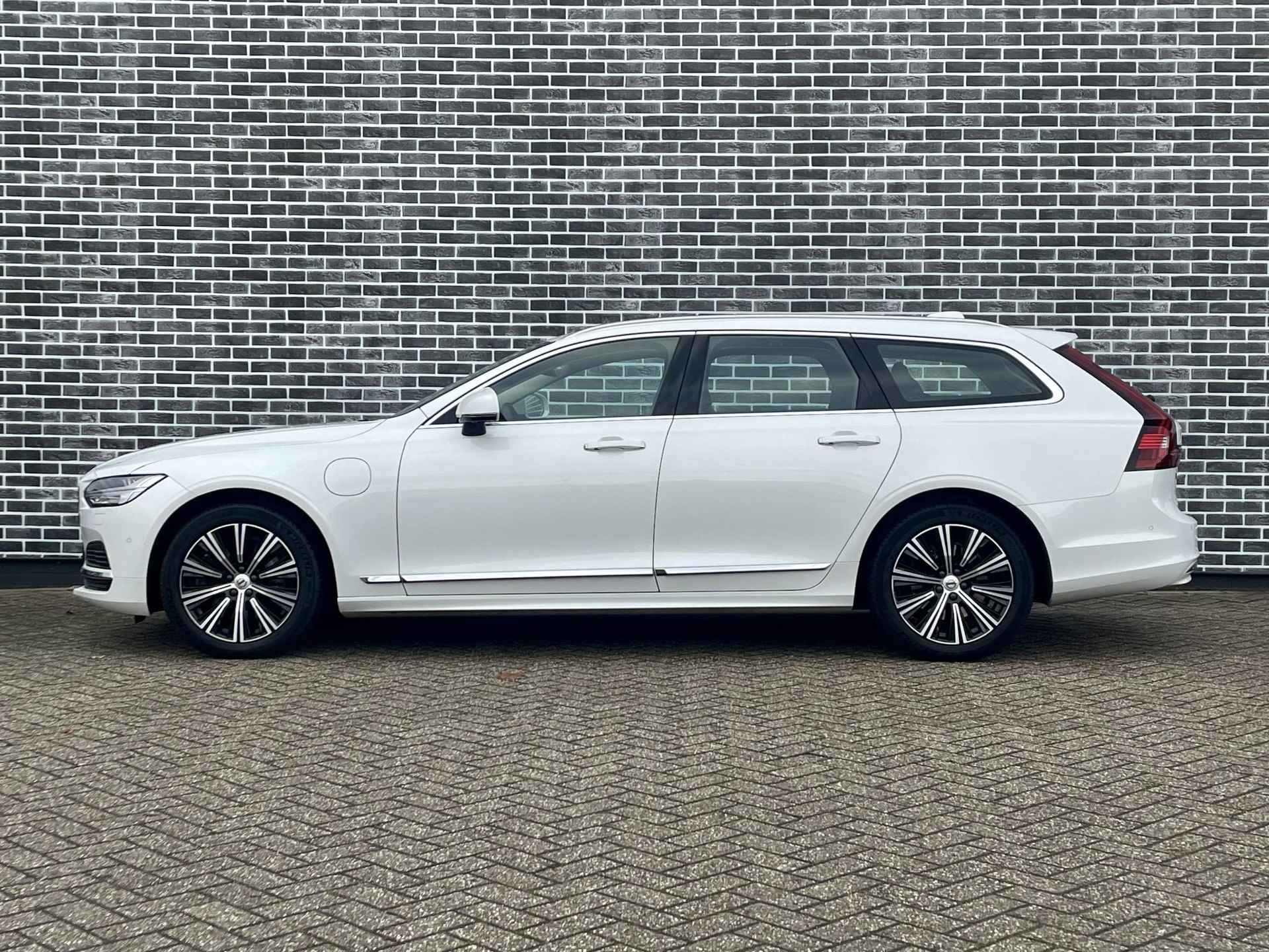 Volvo V90 2.0 T8 AWD Inscription | Trekhaak | Haman/Kardon | Rondomzicht Camera | Panoramadak - 8/26