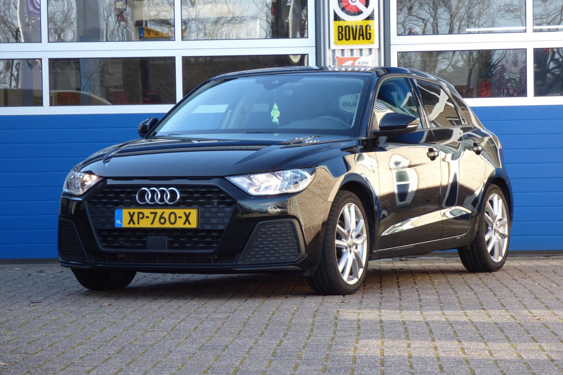 Audi A1 Sportback 30 TFSI S Line uitv. 17inch LM