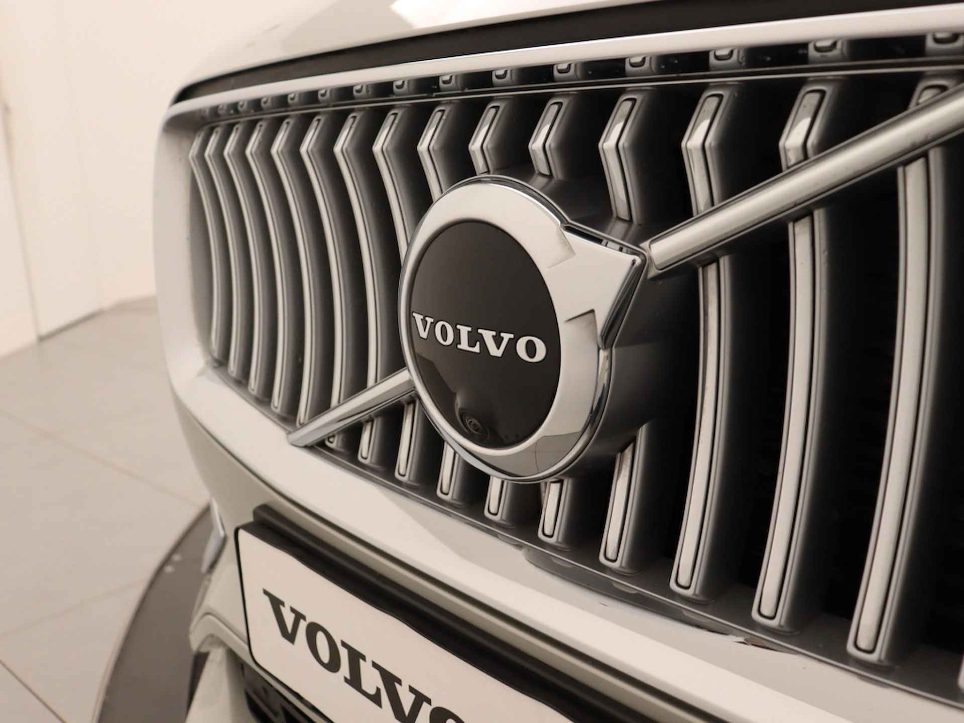 Volvo XC90 T8 PLUG-IN HYBRID LONG RANGE INSCRIPTION 360GR CAM HARMAN KARDON - 7/38