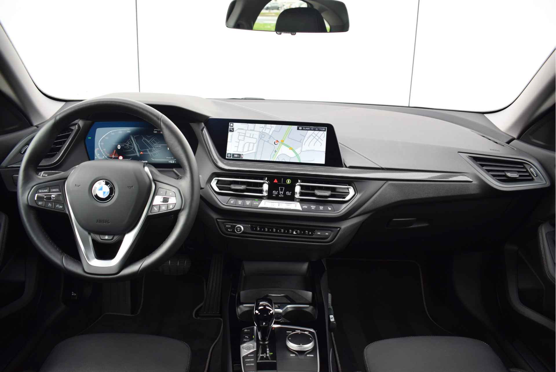 BMW 2 Serie Gran Coupé 218i High Executive Sport Line Automaat / Sportstoelen / Adaptieve LED / Live Cockpit Professional / Head-Up / Comfort Access / Stoelverwarming - 4/28