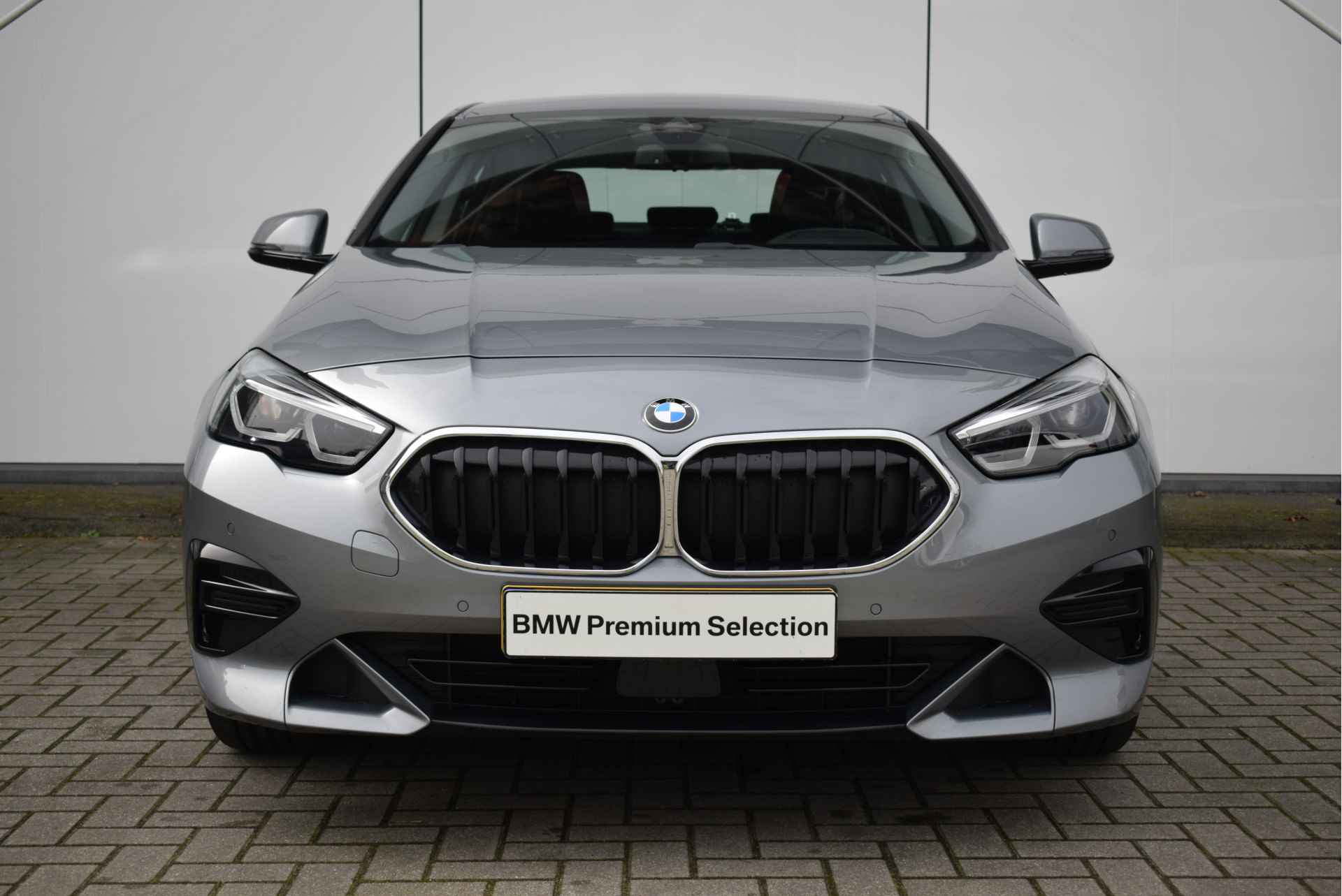 BMW 2 Serie Gran Coupé 218i High Executive Sport Line Automaat / Sportstoelen / Adaptieve LED / Live Cockpit Professional / Head-Up / Comfort Access / Stoelverwarming - 8/28