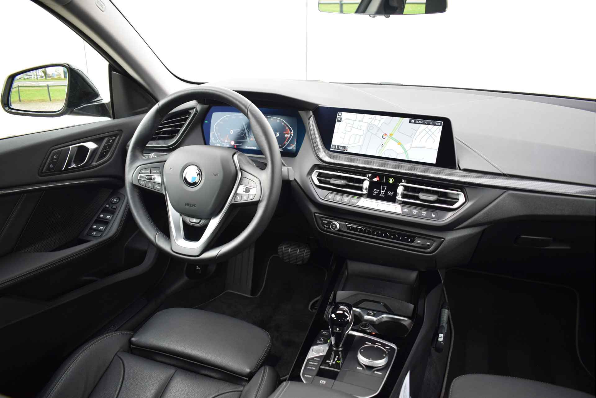 BMW 2 Serie Gran Coupé 218i High Executive Sport Line Automaat / Sportstoelen / Adaptieve LED / Live Cockpit Professional / Head-Up / Comfort Access / Stoelverwarming - 16/28