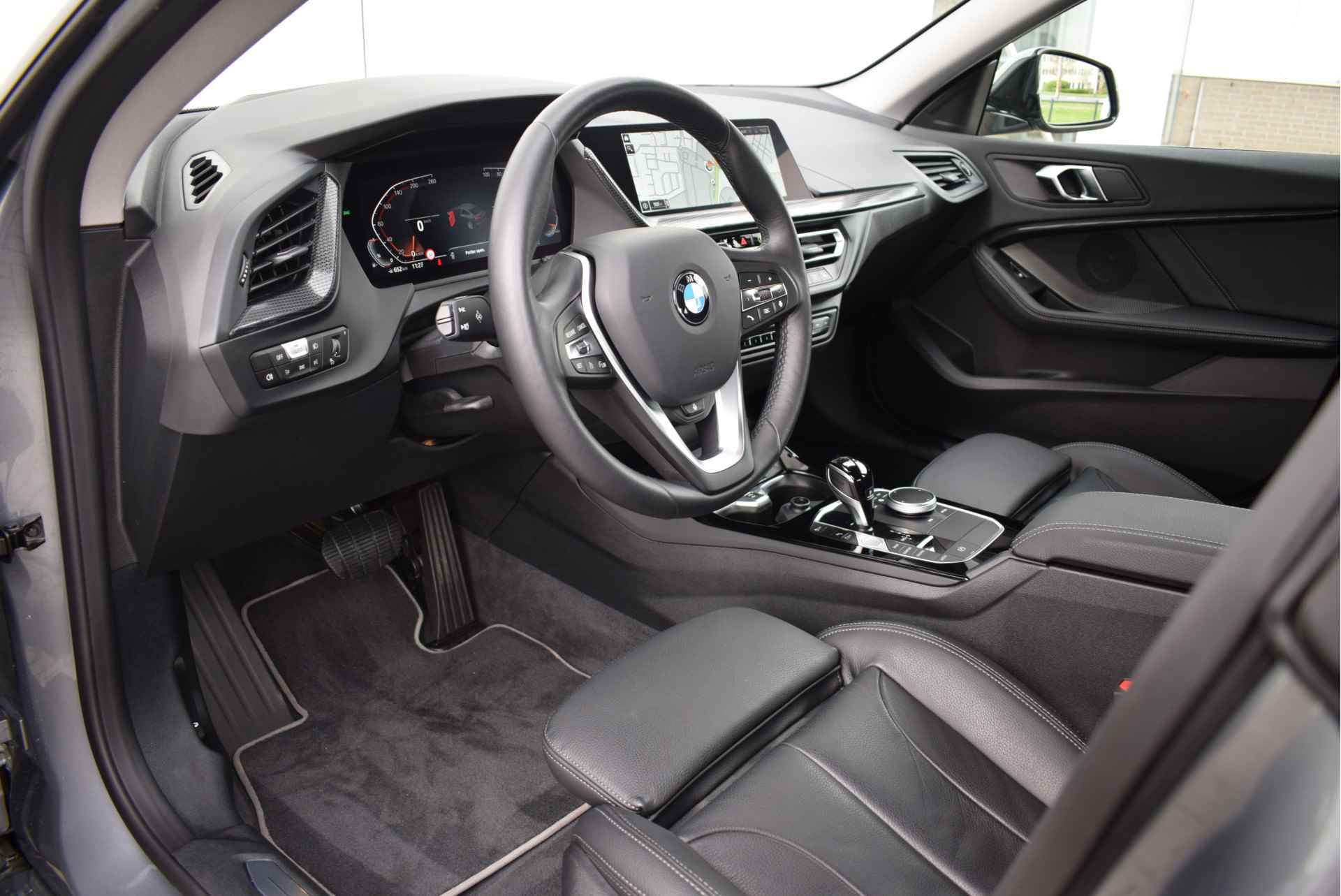 BMW 2 Serie Gran Coupé 218i High Executive Sport Line Automaat / Sportstoelen / Adaptieve LED / Live Cockpit Professional / Head-Up / Comfort Access / Stoelverwarming - 17/28