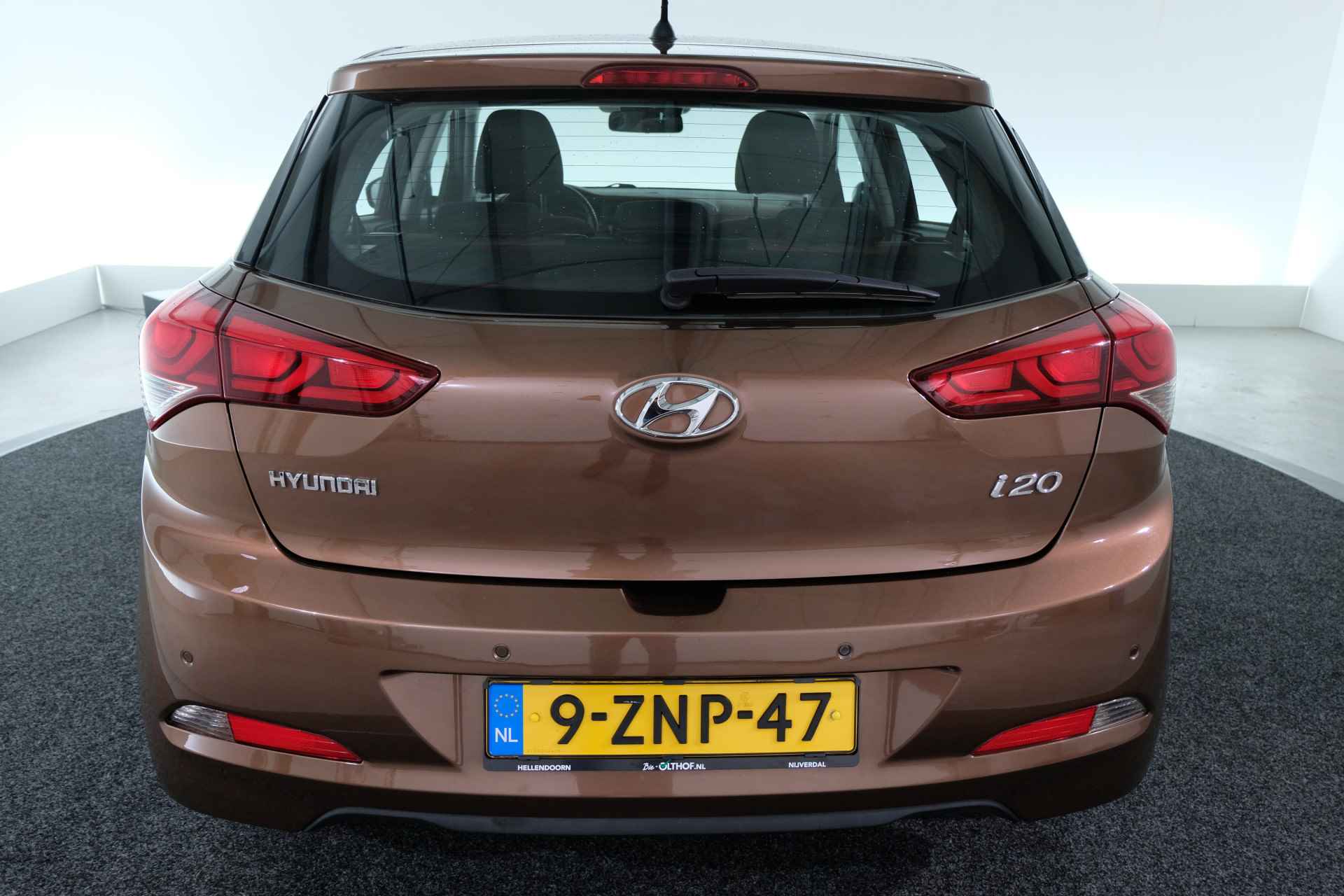 Hyundai i20 1.2 HP i-Motion / CRUISE / AIRCO / PDC / - 16/30