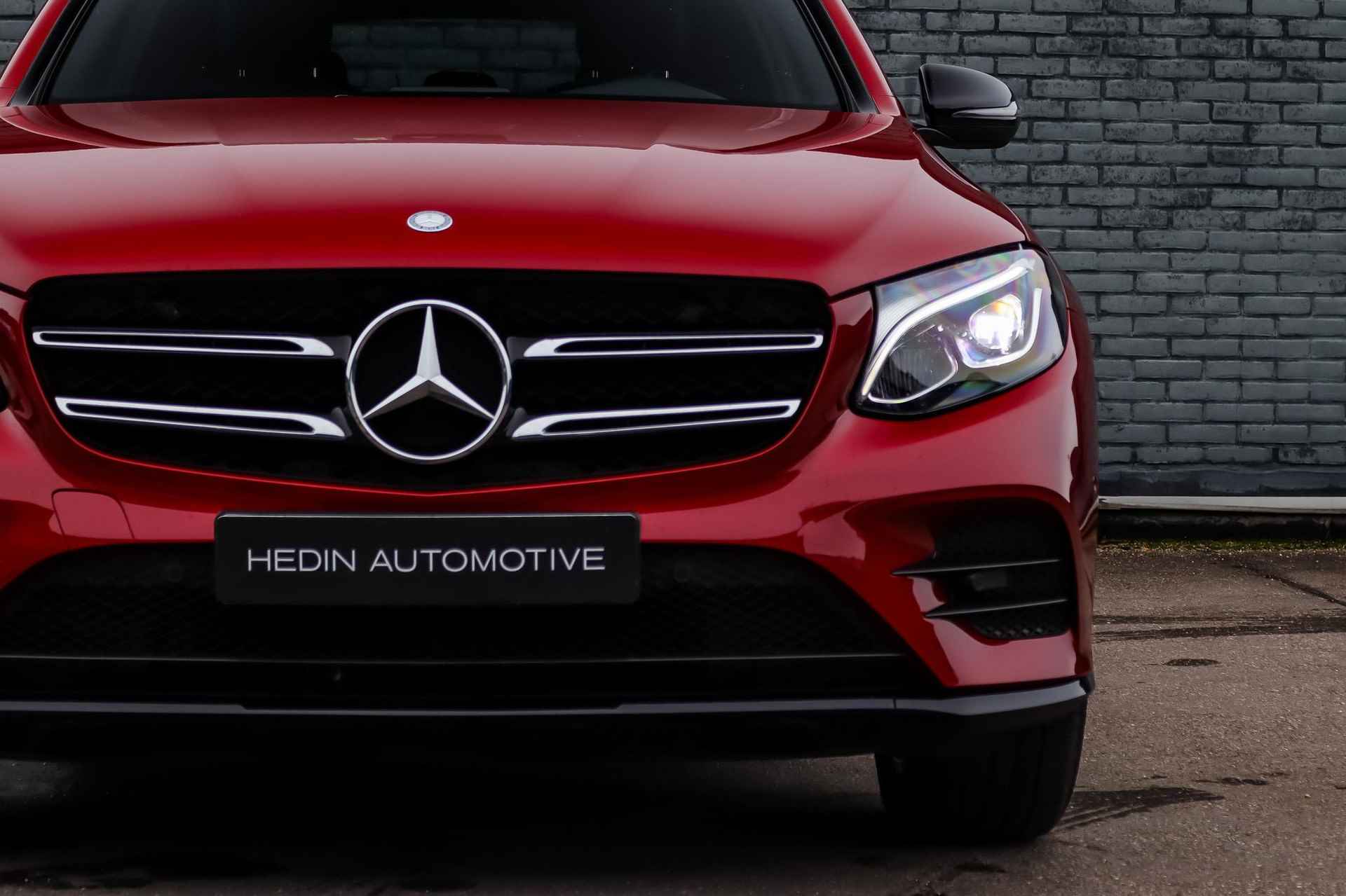 Mercedes-Benz GLC GLC 250 Automaat 4MATIC AMG Line | Designo | Nightpakket | Trekhaak | Sfeerverlichting | Parktronic | LED | Spiegelpakket | Navigatie | Zitcomfortpakket - 31/38