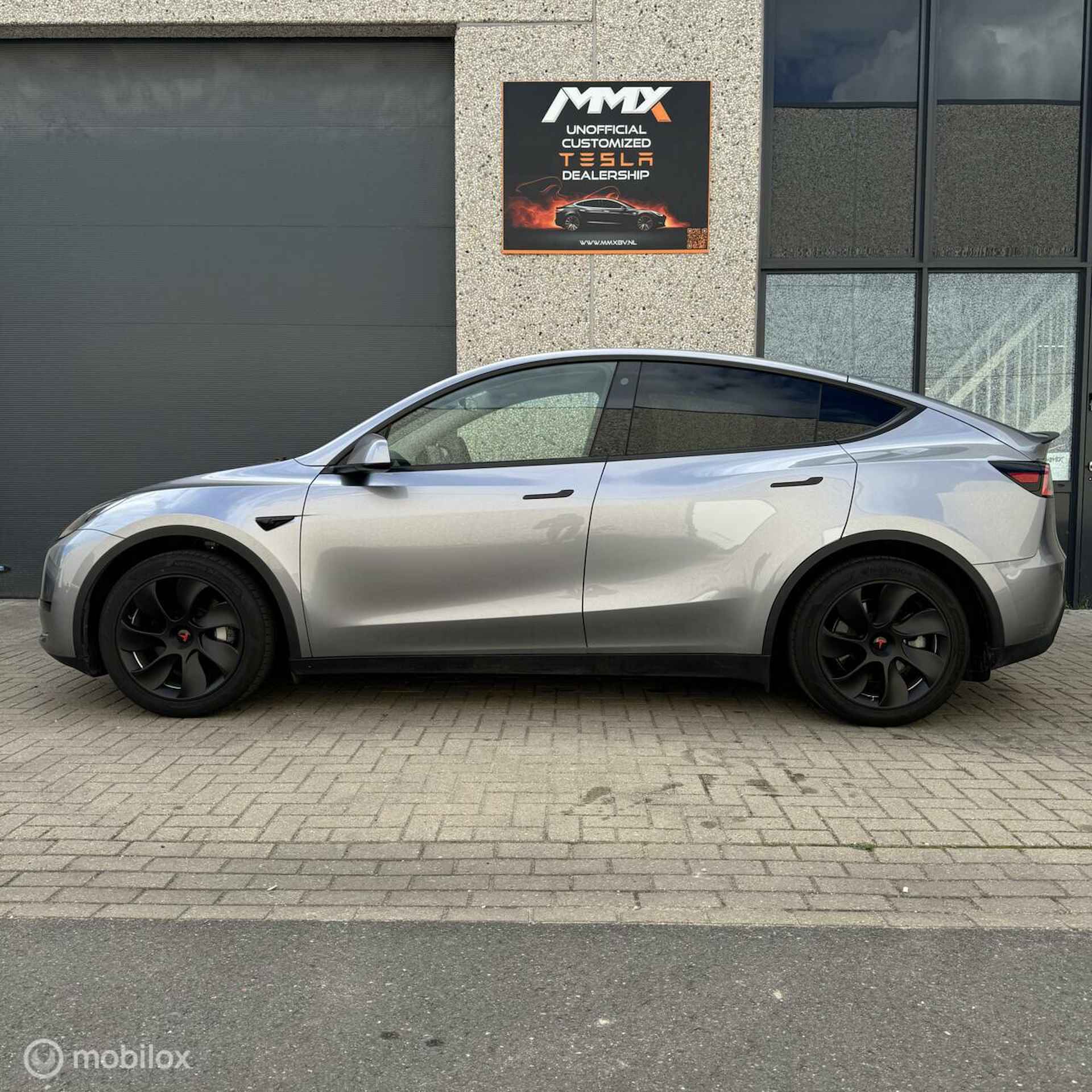 Tesla Model Y RWD MiG QUICKSILVER MMX PACK - 6/23