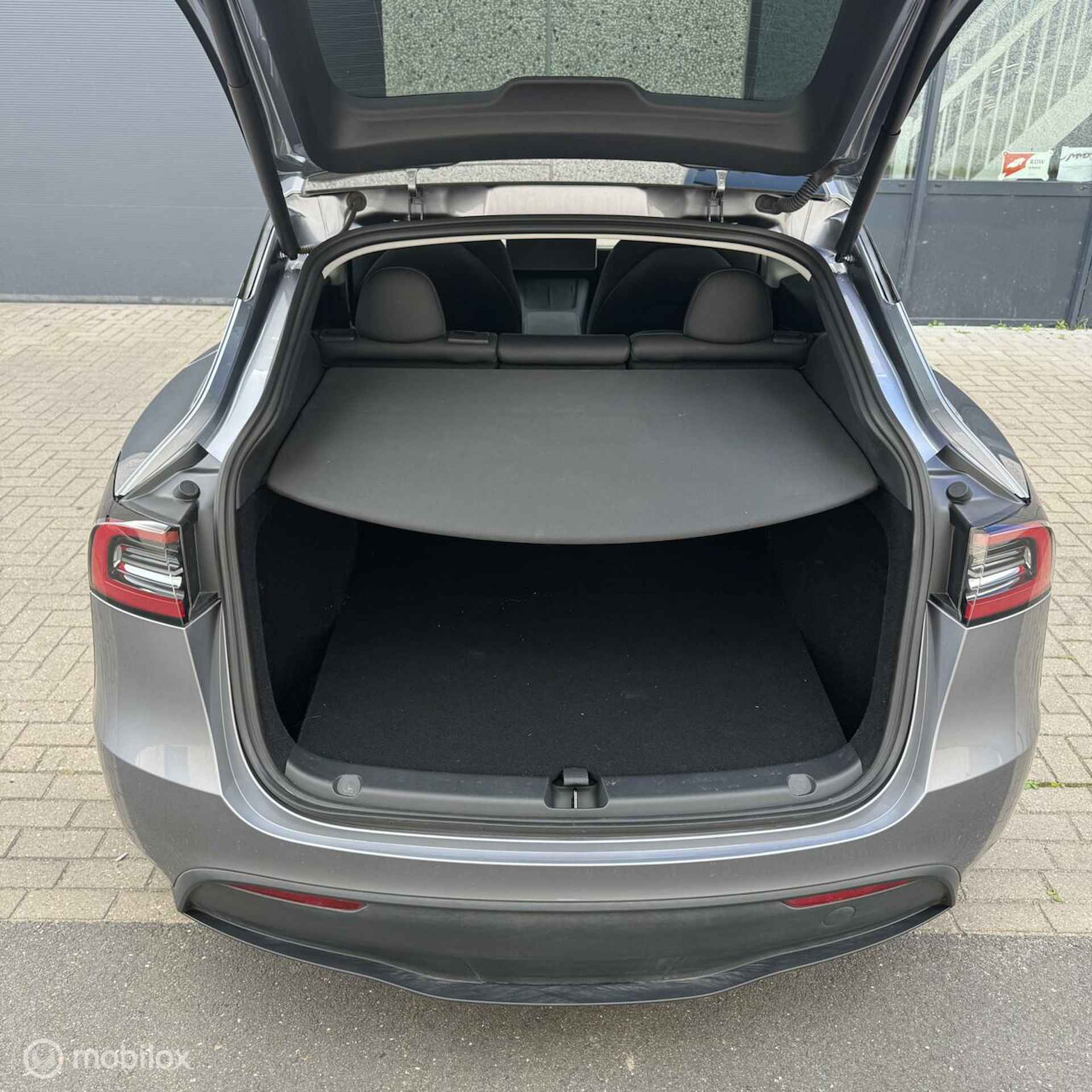 Tesla Model Y RWD MiG QUICKSILVER MMX PACK - 18/23