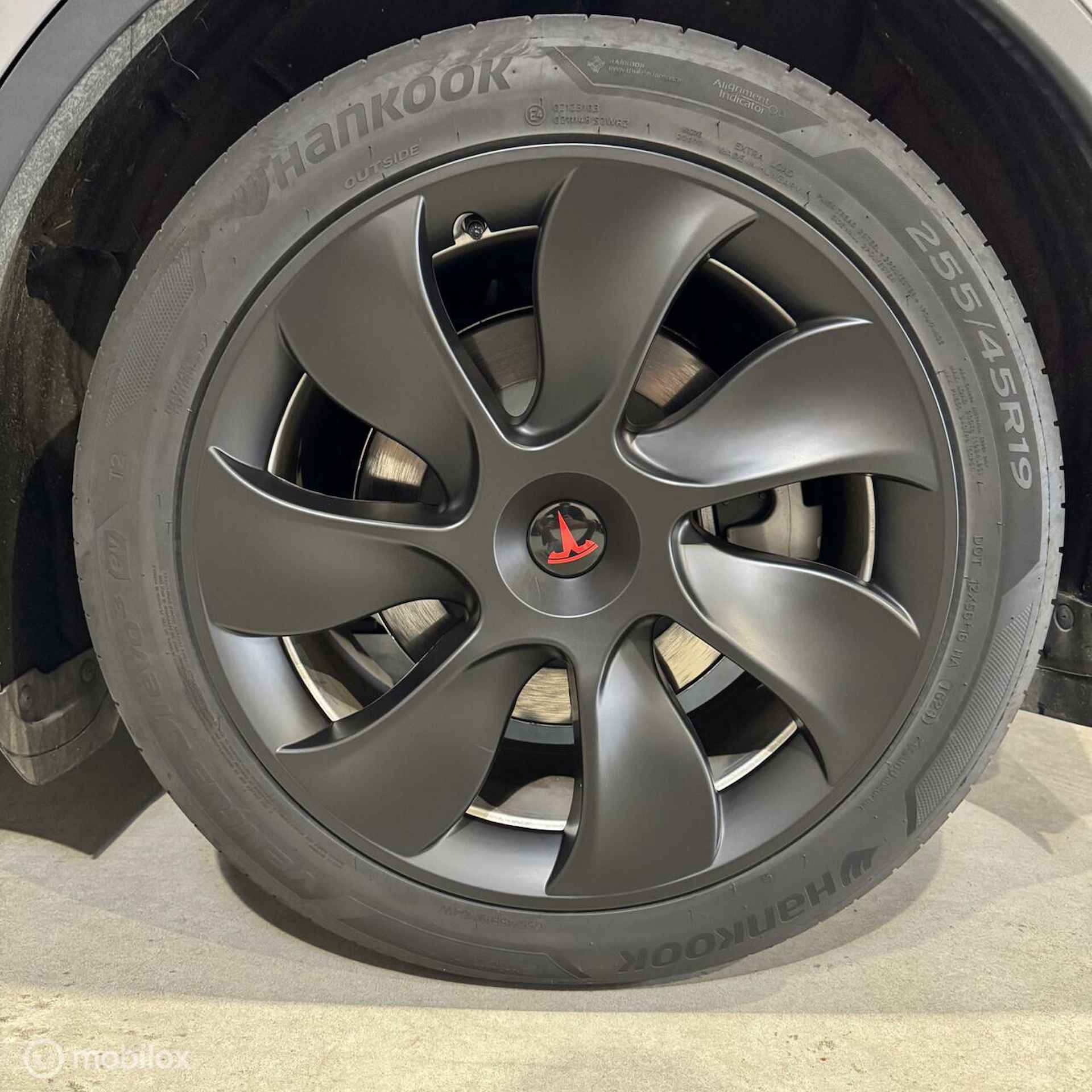 Tesla Model Y RWD MiG QUICKSILVER MMX PACK - 20/23