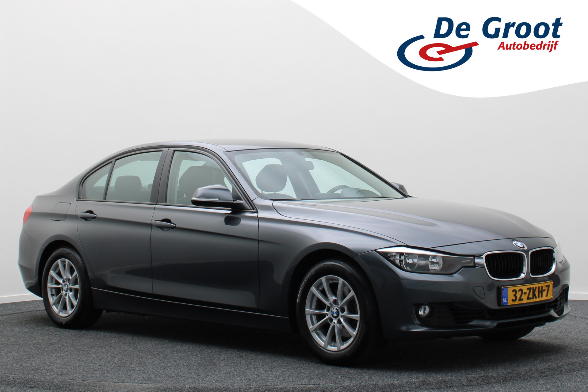 BMW 3-serie 320i Executive Climate, Cruise, Navigatie, Bluetooth, PDC, Elektr. Trekhaak, Sportstoelen