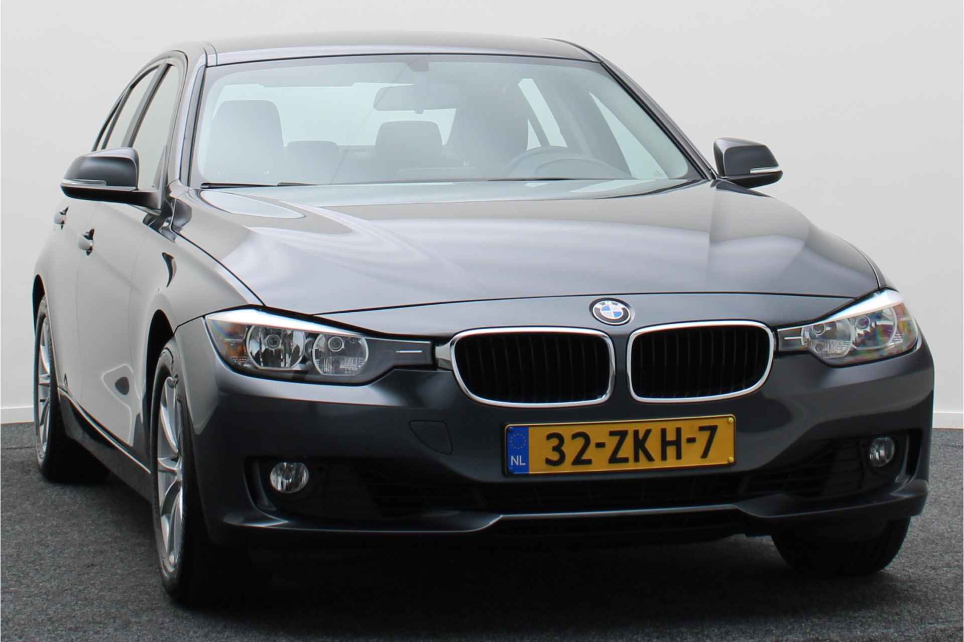 BMW 3-serie 320i Executive Climate, Cruise, Navigatie, Bluetooth, PDC, Elektr. Trekhaak, Sportstoelen - 20/39