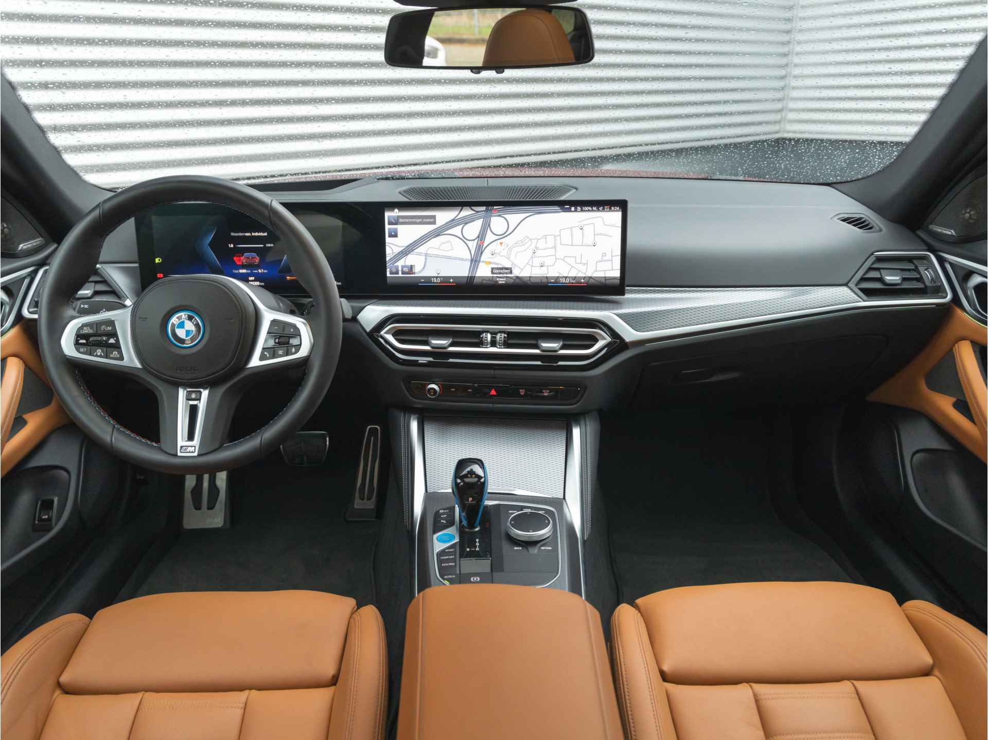 BMW i4 M50 - M-Sport Pro - M-Sportzetels - Dak - Driving Ass Prof - Harman Kardon - Leder Dash - 15/44