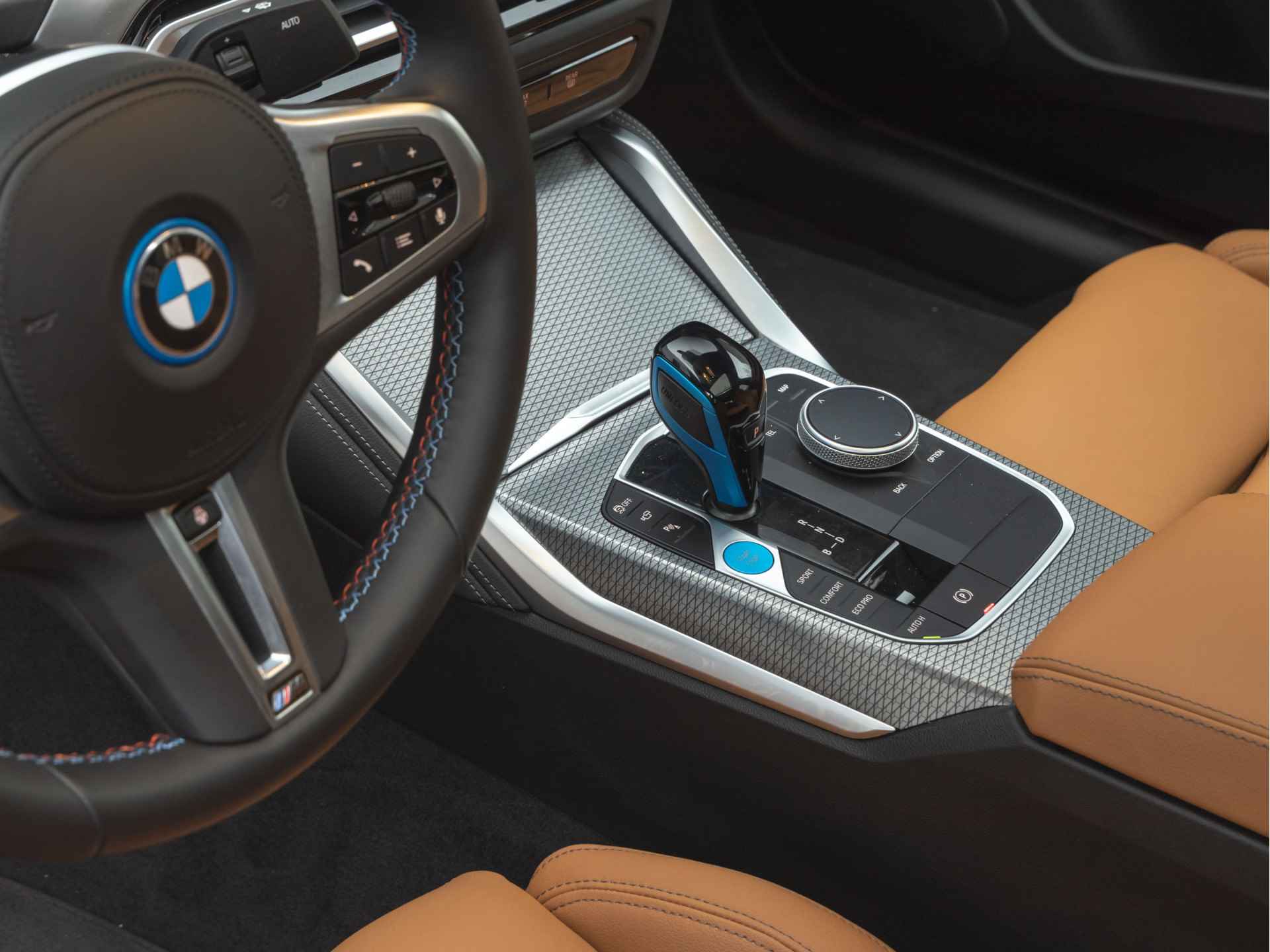 BMW i4 M50 - M-Sport Pro - M-Sportzetels - Dak - Driving Ass Prof - Harman Kardon - Leder Dash - 30/44