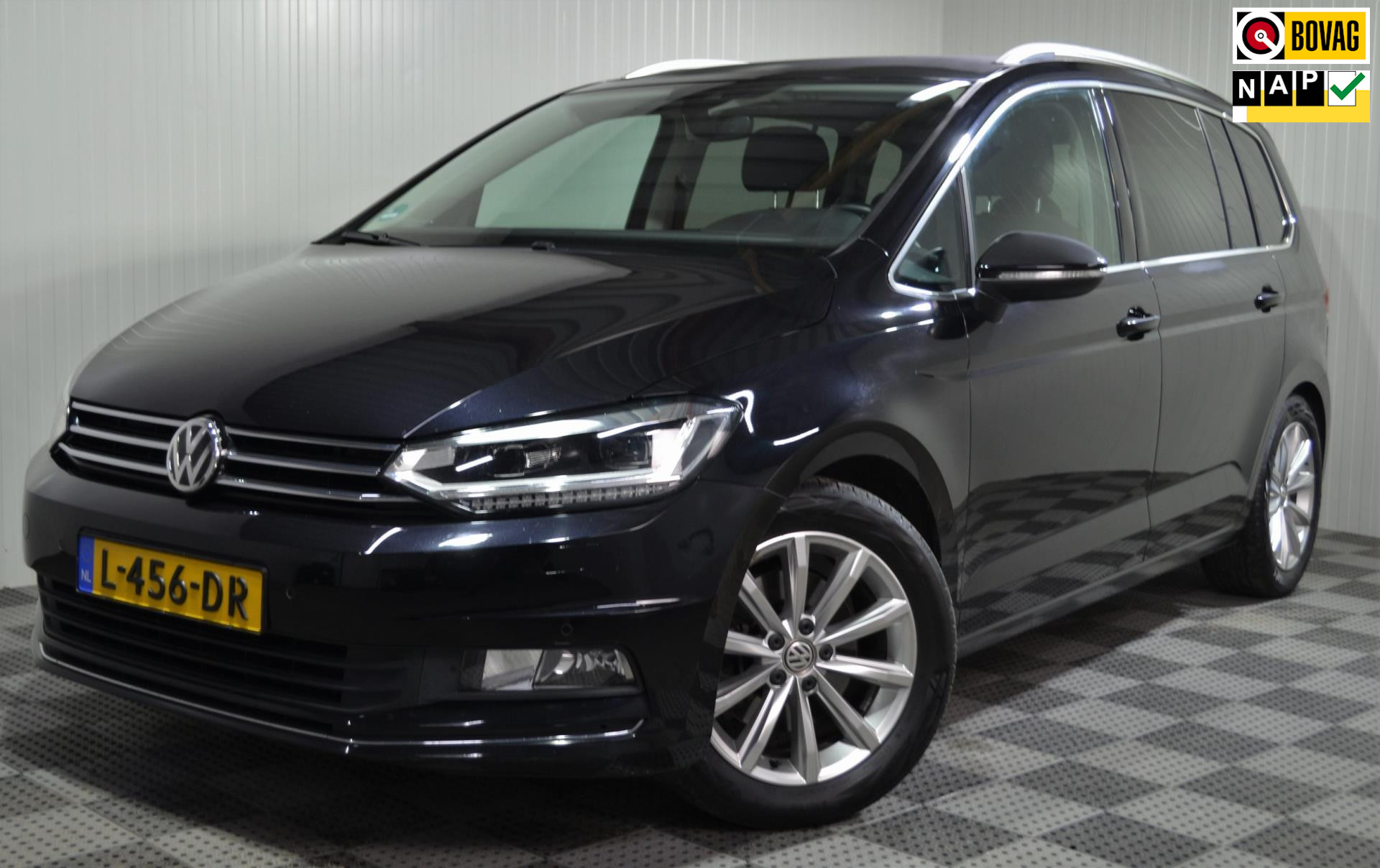 Volkswagen Touran 1.4 TSI Connected Series / Trekhaak / Stoelverw./ LED / Navi./ Automaat