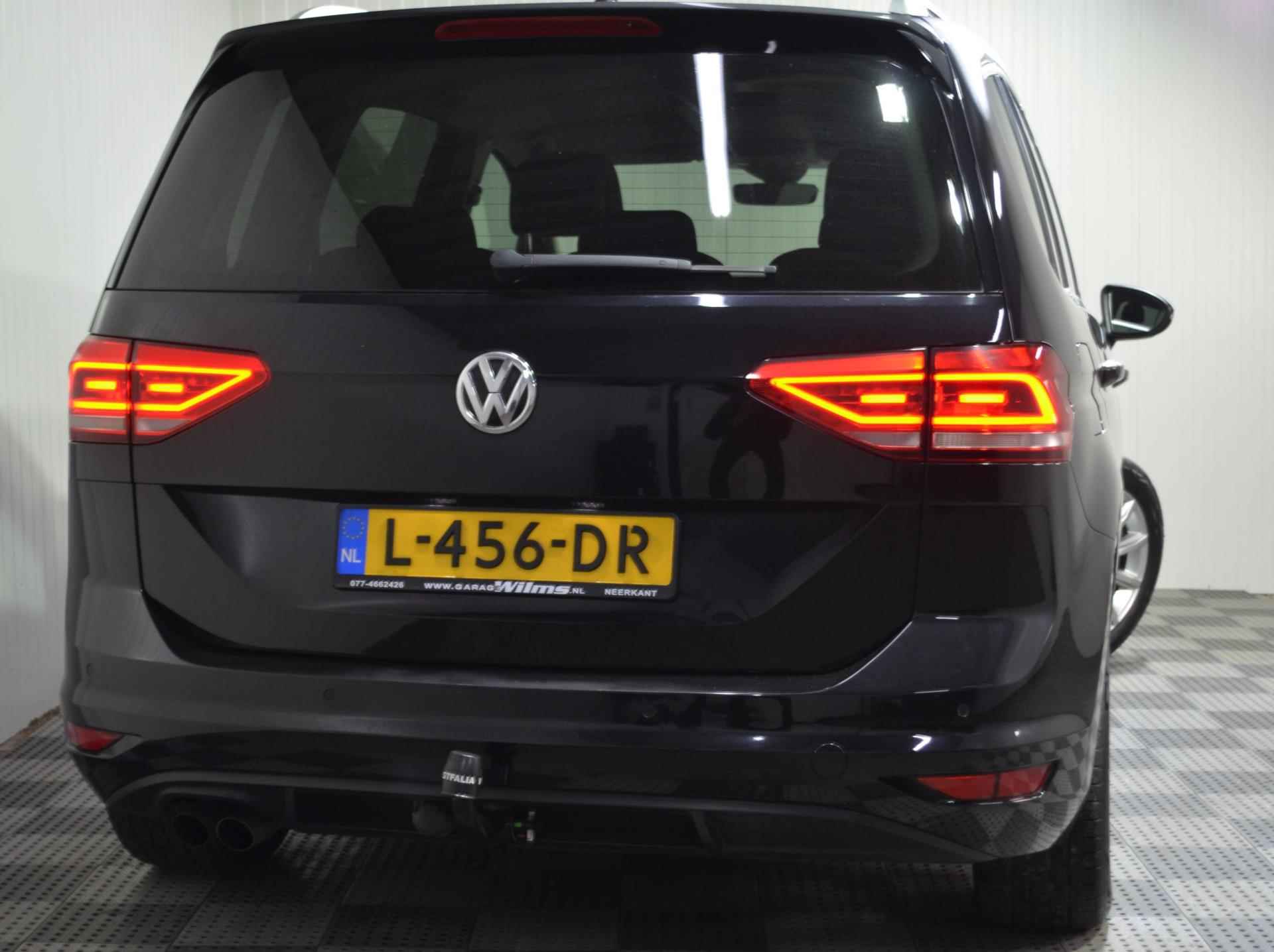 Volkswagen Touran 1.4 TSI Connected Series / Trekhaak / Stoelverw./ LED / Navi./ Automaat - 5/31