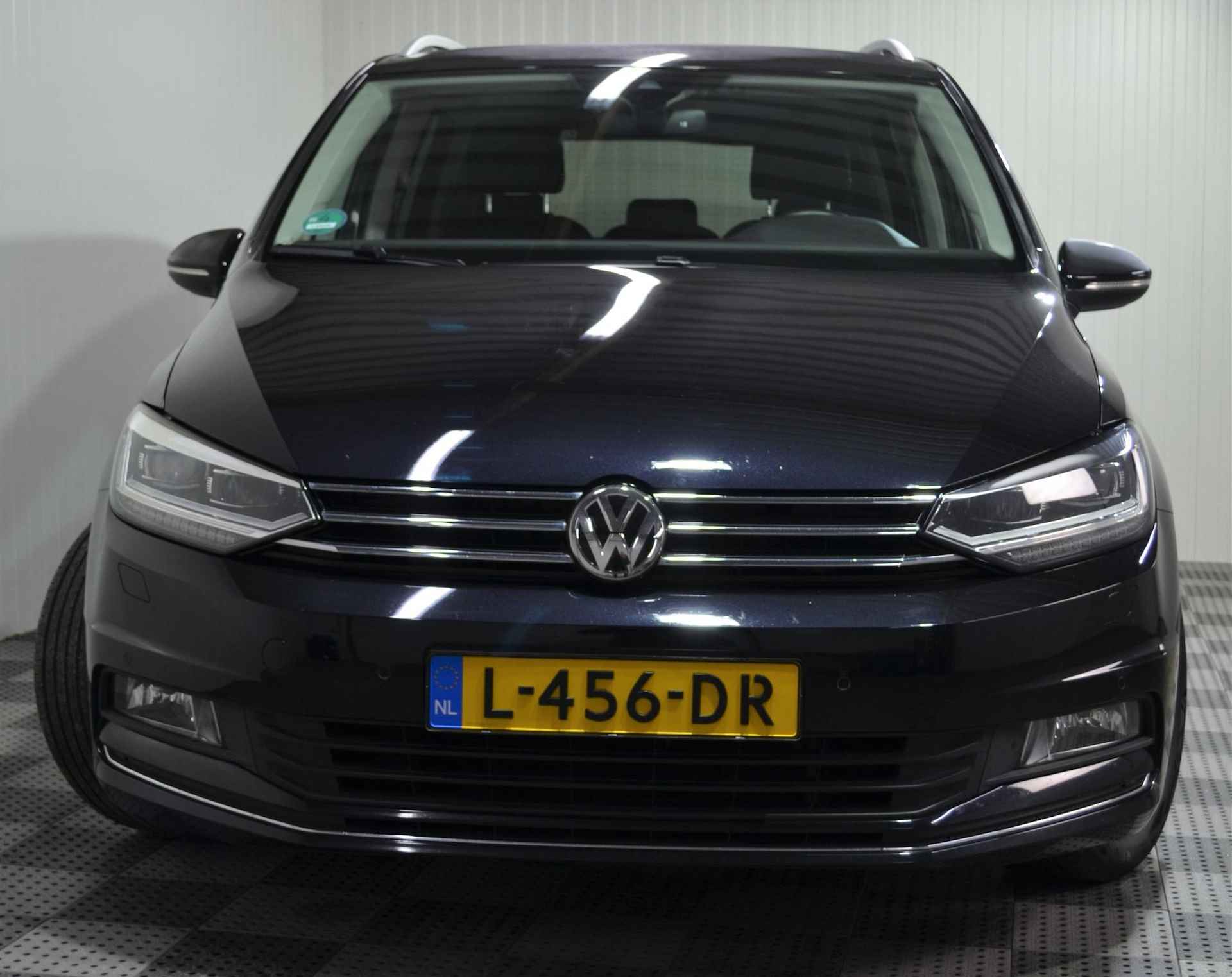 Volkswagen Touran 1.4 TSI Connected Series / Trekhaak / Stoelverw./ LED / Navi./ Automaat - 6/31