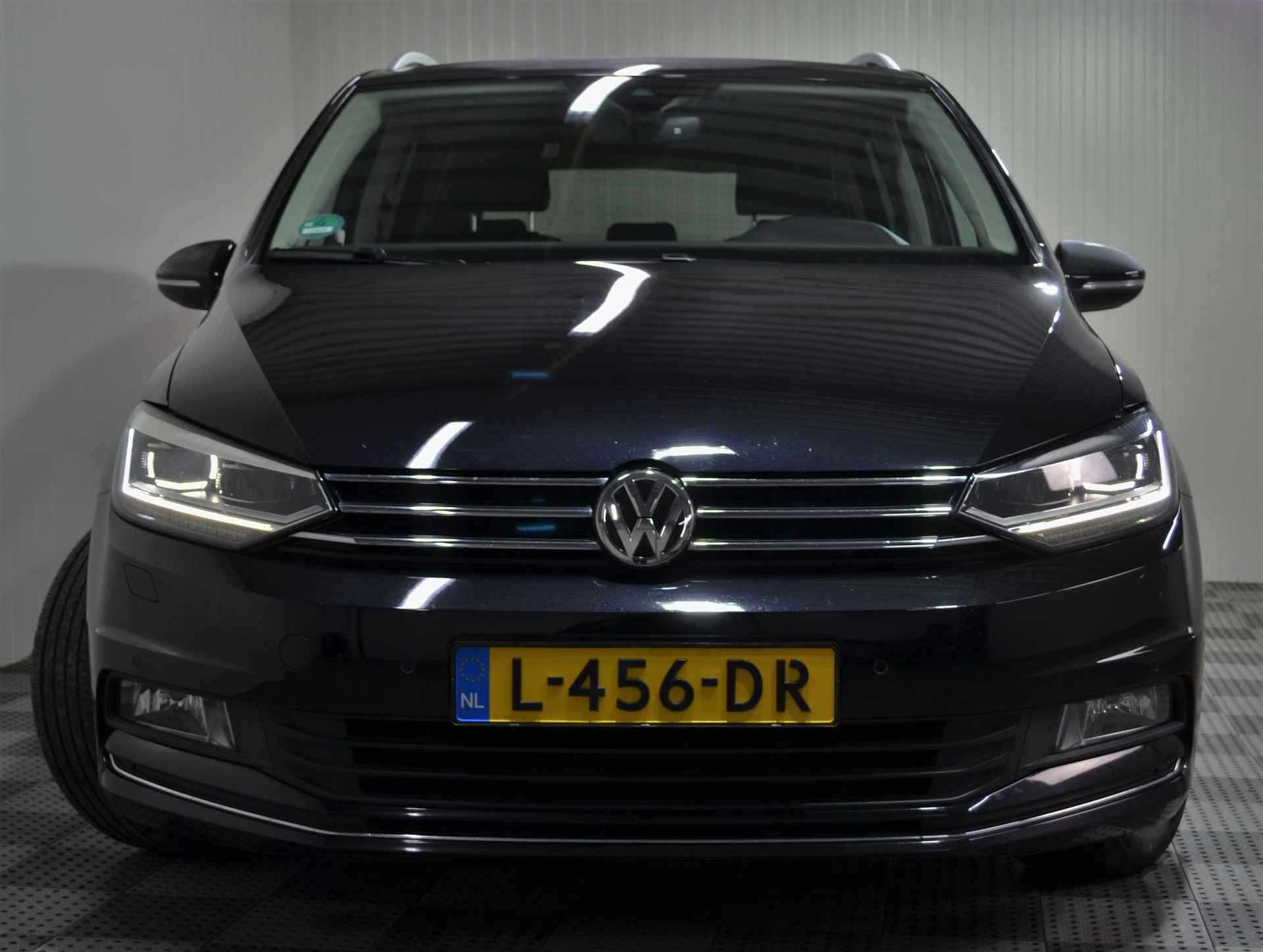 Volkswagen Touran 1.4 TSI Connected Series / Trekhaak / Stoelverw./ LED / Navi./ Automaat - 7/31