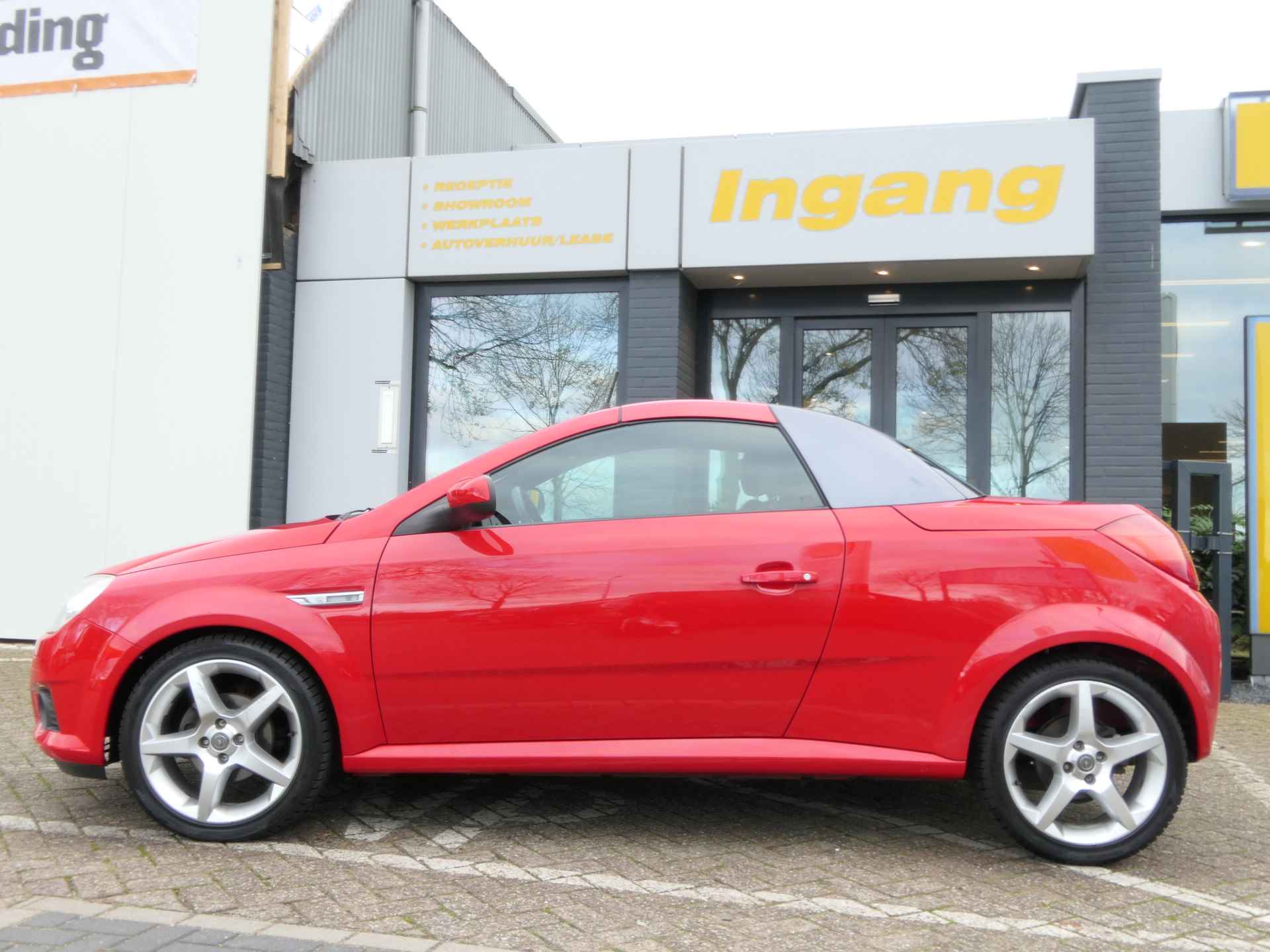 Opel Tigra TwinTop 1.8 16V 125pk Sport | Leder | Airco | Stoelverw. | 17" LMV - 2/24