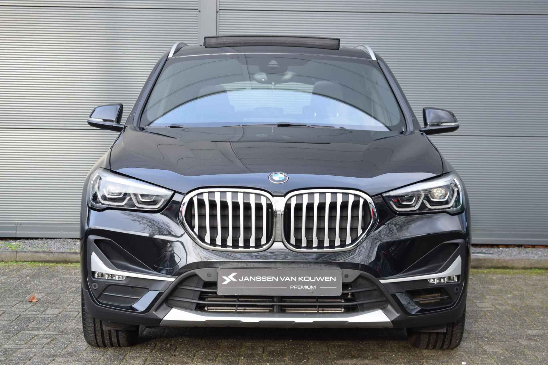 BMW X1 xDrive25e eDrive Edition / X-Line / Head-UP Display / Panoramadak - 2/60