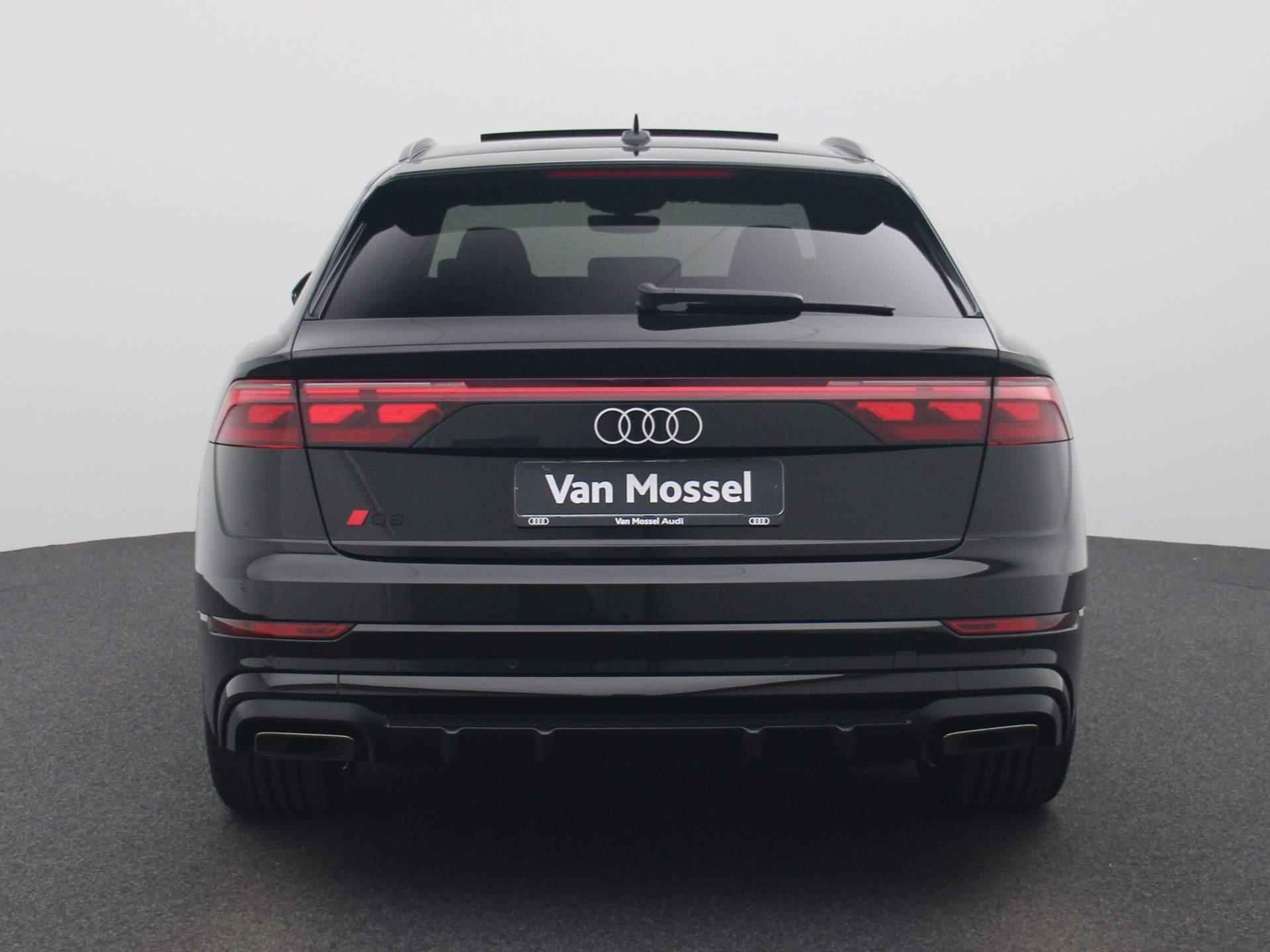 Audi Q8 60 TFSI e quattro Pro Line S Competition 490 PK | S-line | Automaat | Navigatie | 360 Camera | Panoramadak | Head-up Display | Luchtvering | B&0 3D Sound System| Dodehoeksensoren | Adaptive Cruise Control | Climate Control | Stoelverwarming voor- en achterin | Virtual Cockpit | Laser HD Matrix | Privacy glass | - 6/48