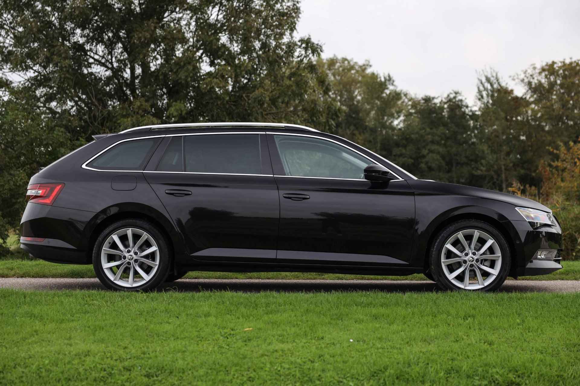 Skoda Superb Combi 1.4 TSI Aut7 150 PK Style ✅ Sportstoel ✅ Carplay ✅ Camera ✅ Trekhaak - 4/42