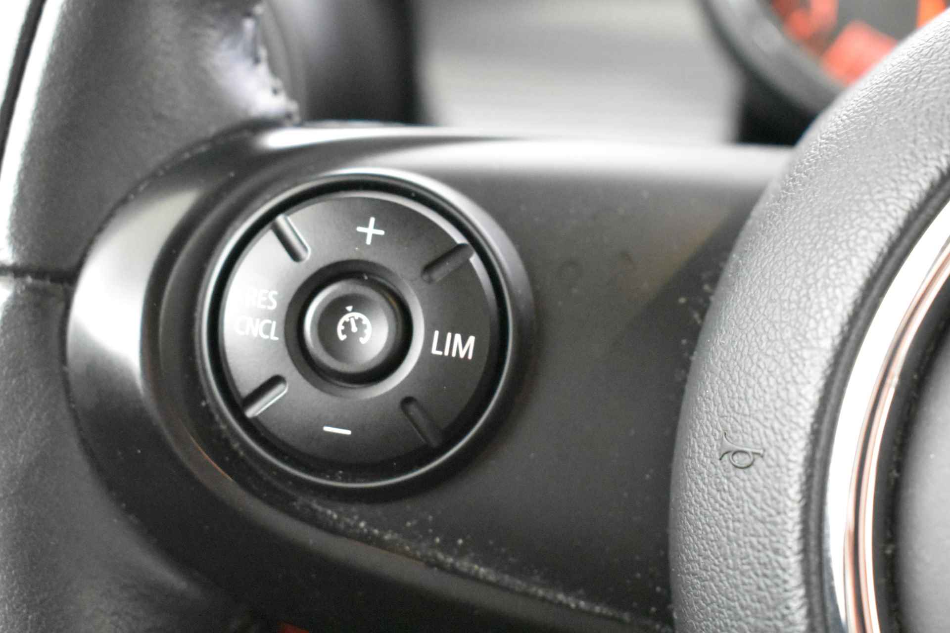 MINI Hatchback Cooper Pepper Automaat / LED / Stoelverwarming / PDC achter / Cruise Control - 10/36
