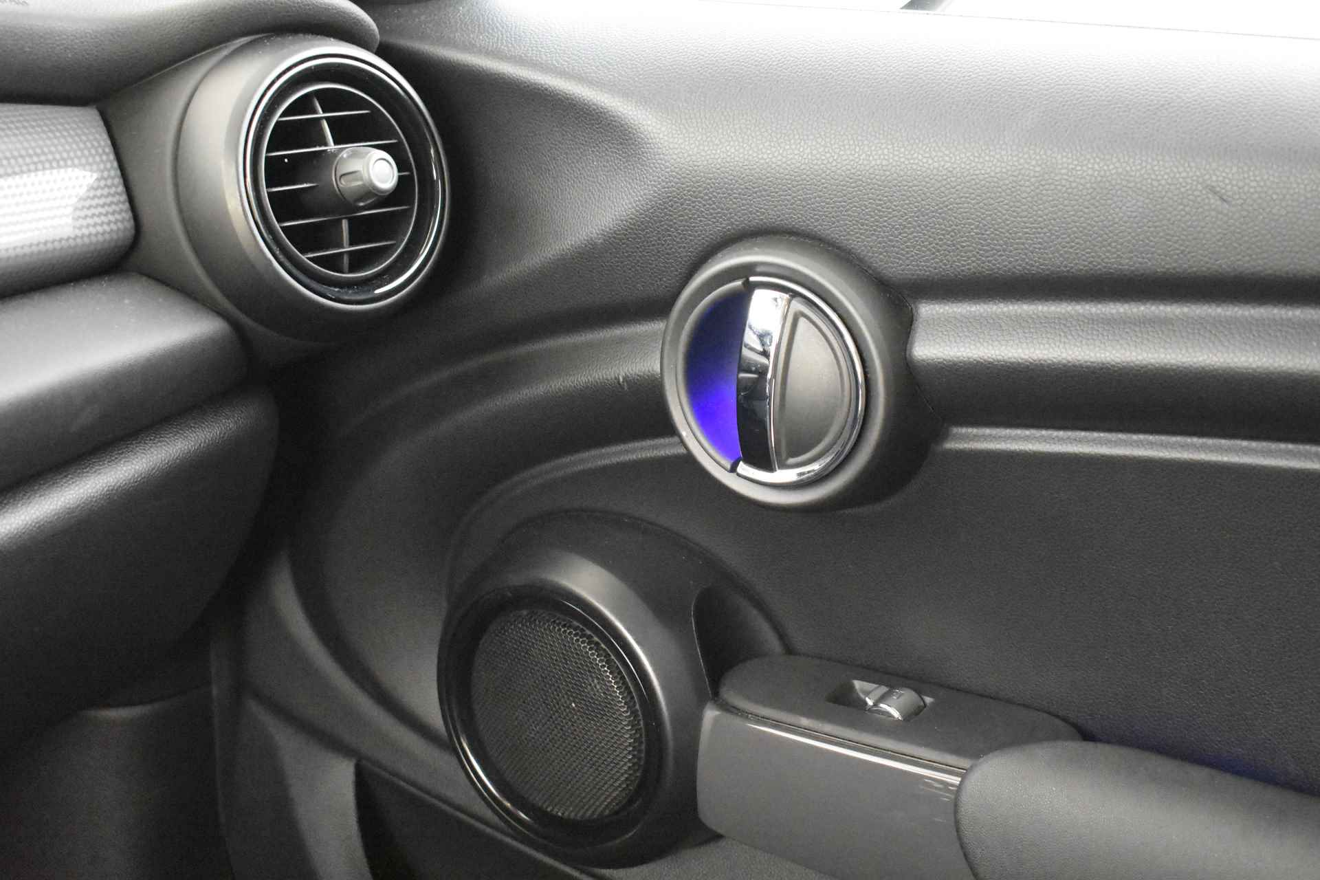 MINI Hatchback Cooper Pepper Automaat / LED / Stoelverwarming / PDC achter / Cruise Control - 27/36