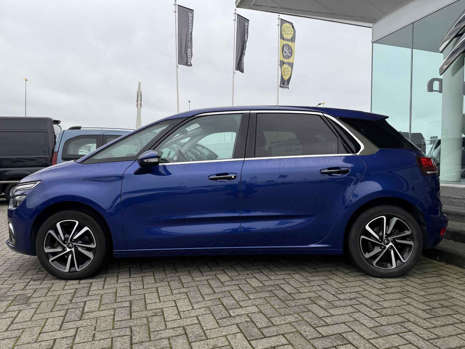 Citroen C4 Picasso 1.2 130PK Feel Aut. | Navigatie | Panoramisch voooruit | Camera | Climate control | Carplay | PDC V+A | LMV 17 inch | Afn. Trekhaak - 2/16