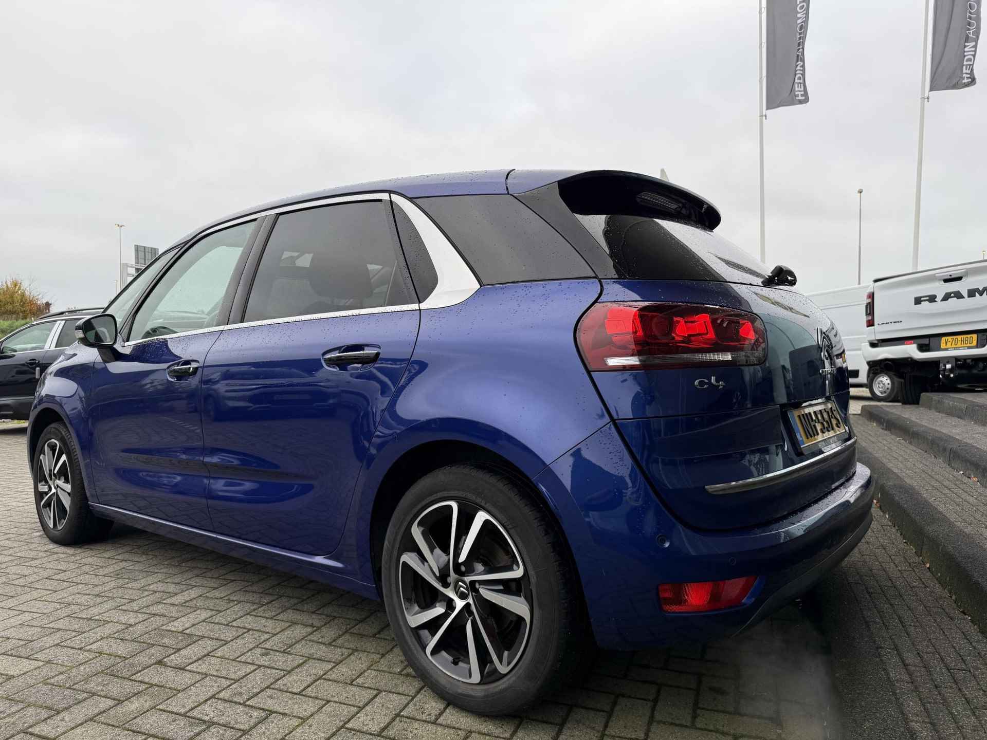 Citroen C4 Picasso 1.2 130PK Feel Aut. | Navigatie | Panoramisch voooruit | Camera | Climate control | Carplay | PDC V+A | LMV 17 inch | Afn. Trekhaak - 3/16