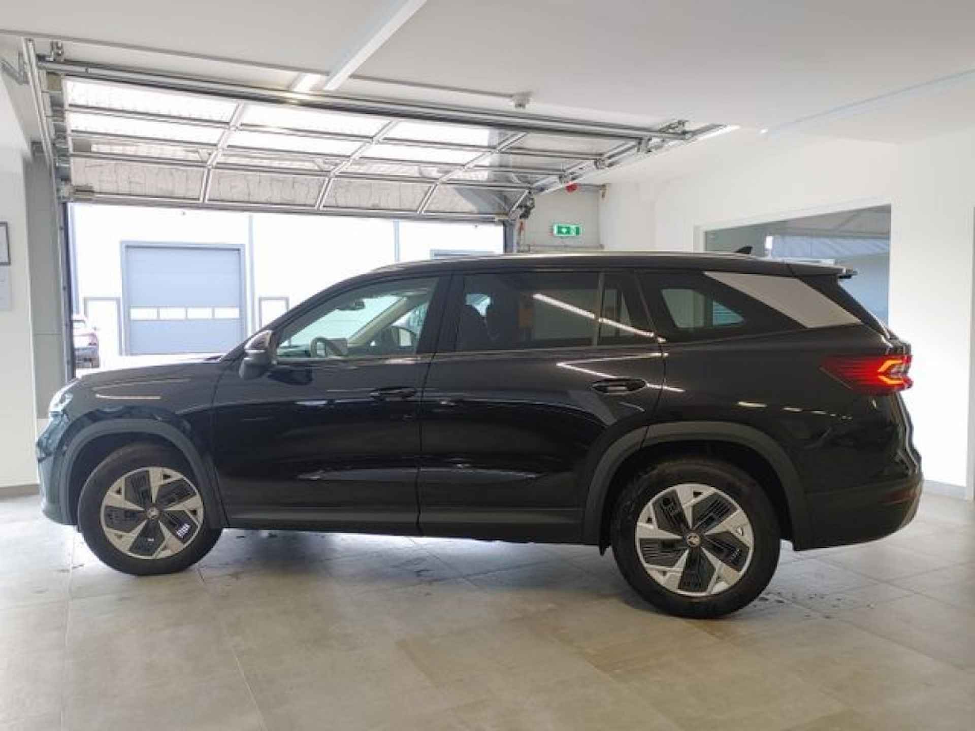 SKODA Kodiaq 2.0 TDI DSG SELECTION TREKHAAK/CARPLAY/ACC/PDC/STOELVERW - 6/17