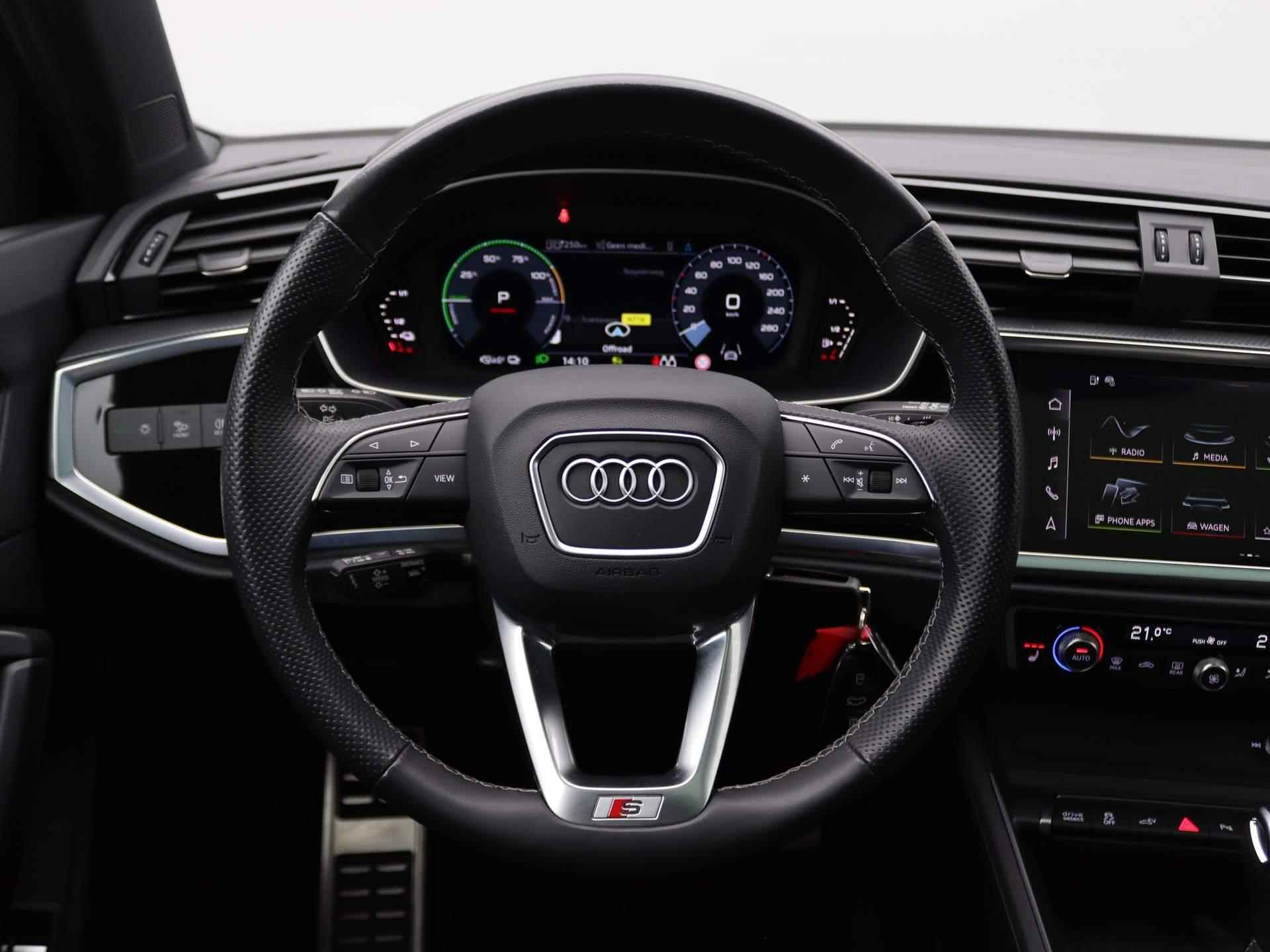 Audi Q3 45 TFSI e S edition 245PK S-Tronic Full led, adaptive cruise, side assist, lane assist, schuif-kanteldak, stoelverwarming, elek. achterklep, 19" lichtmetaal, S-line - 18/53