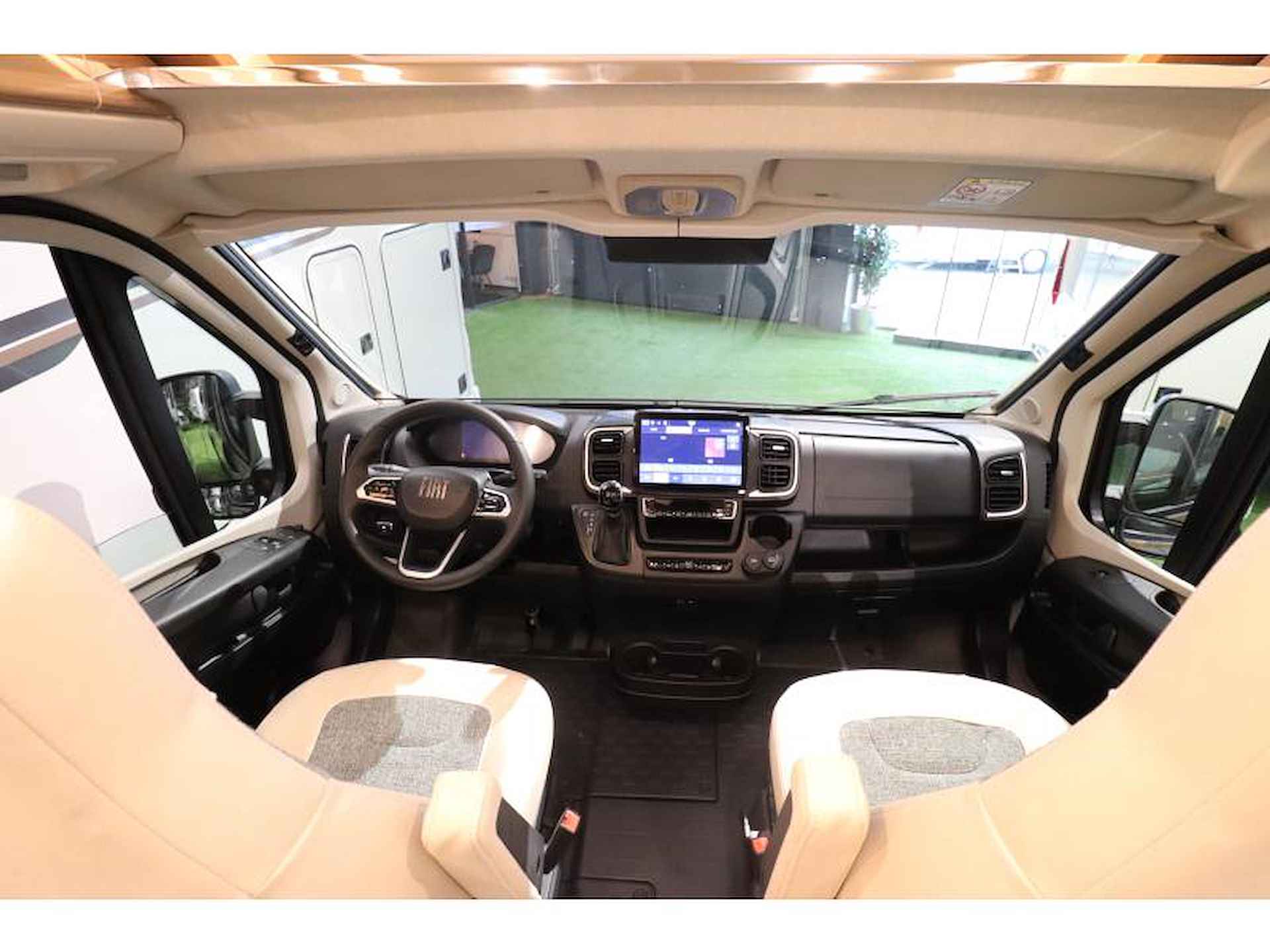 Malibu Van Comfort 640 LE GT Skyview automaat - 9/18