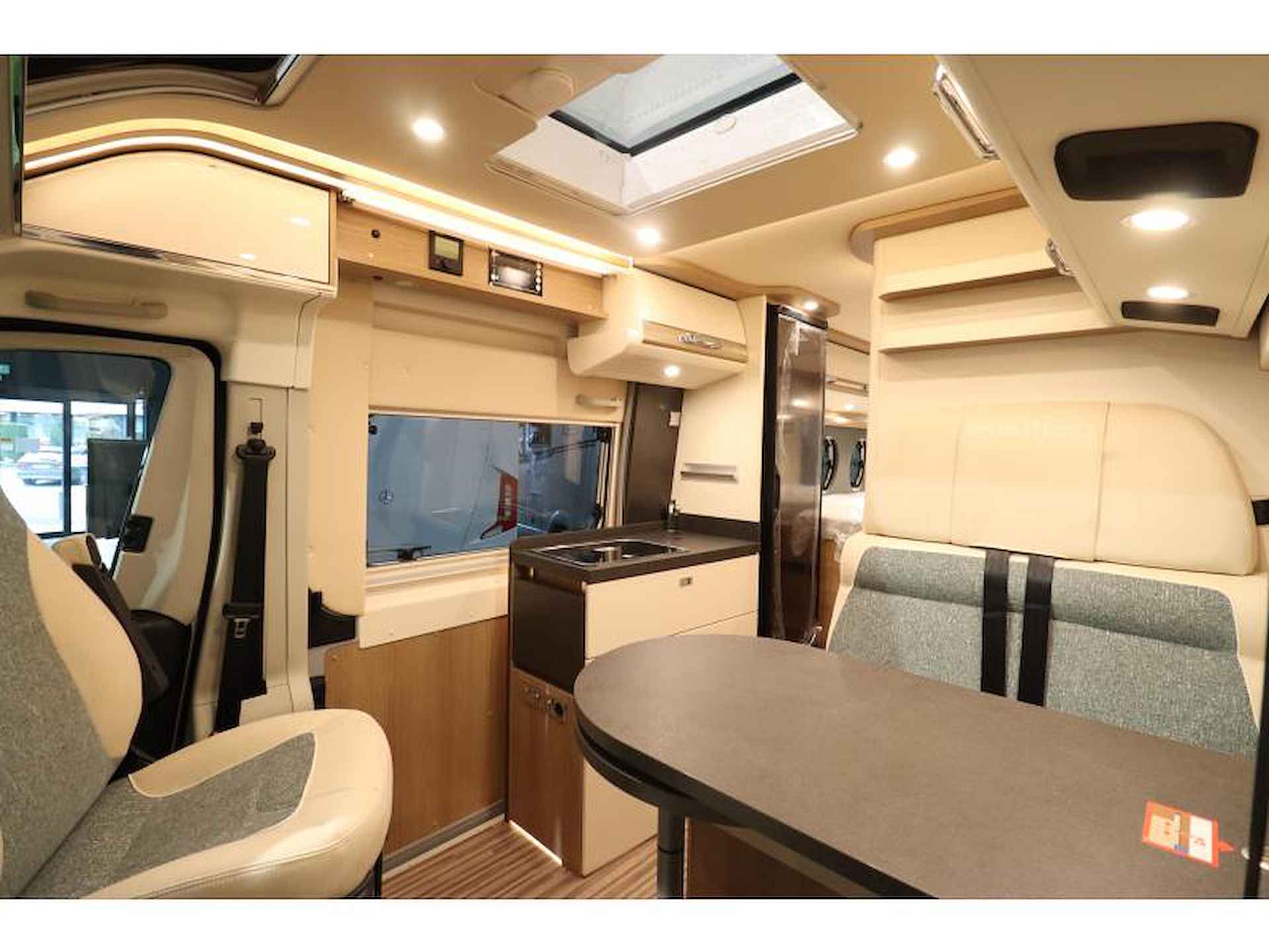 Malibu Van Comfort 640 LE GT Skyview automaat - 11/18