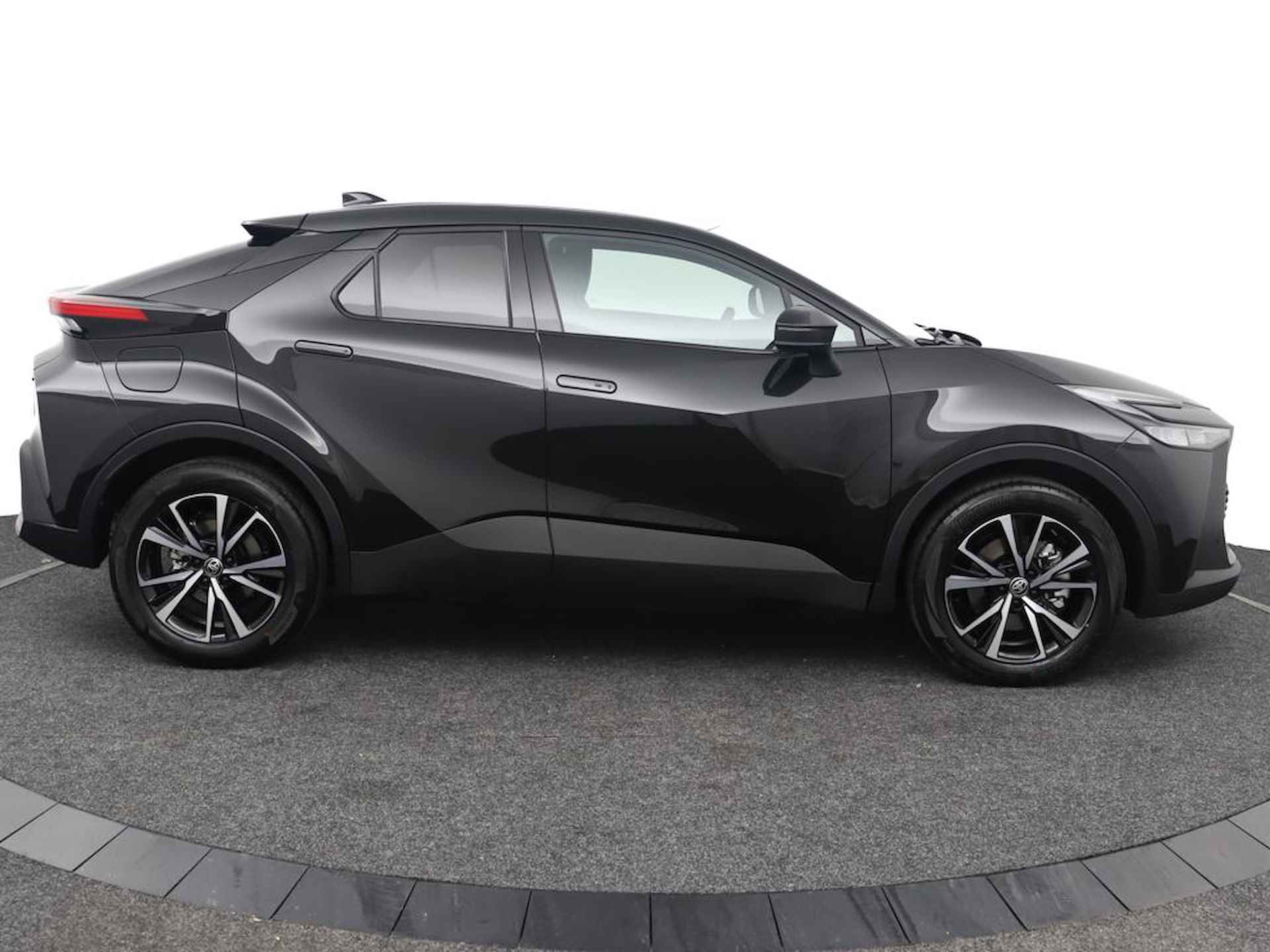 Toyota C-HR 2.0 Plug-in Hybrid 220 Dynamic | Nieuw direct leverbaar | Extra voorraad premie | - 8/45